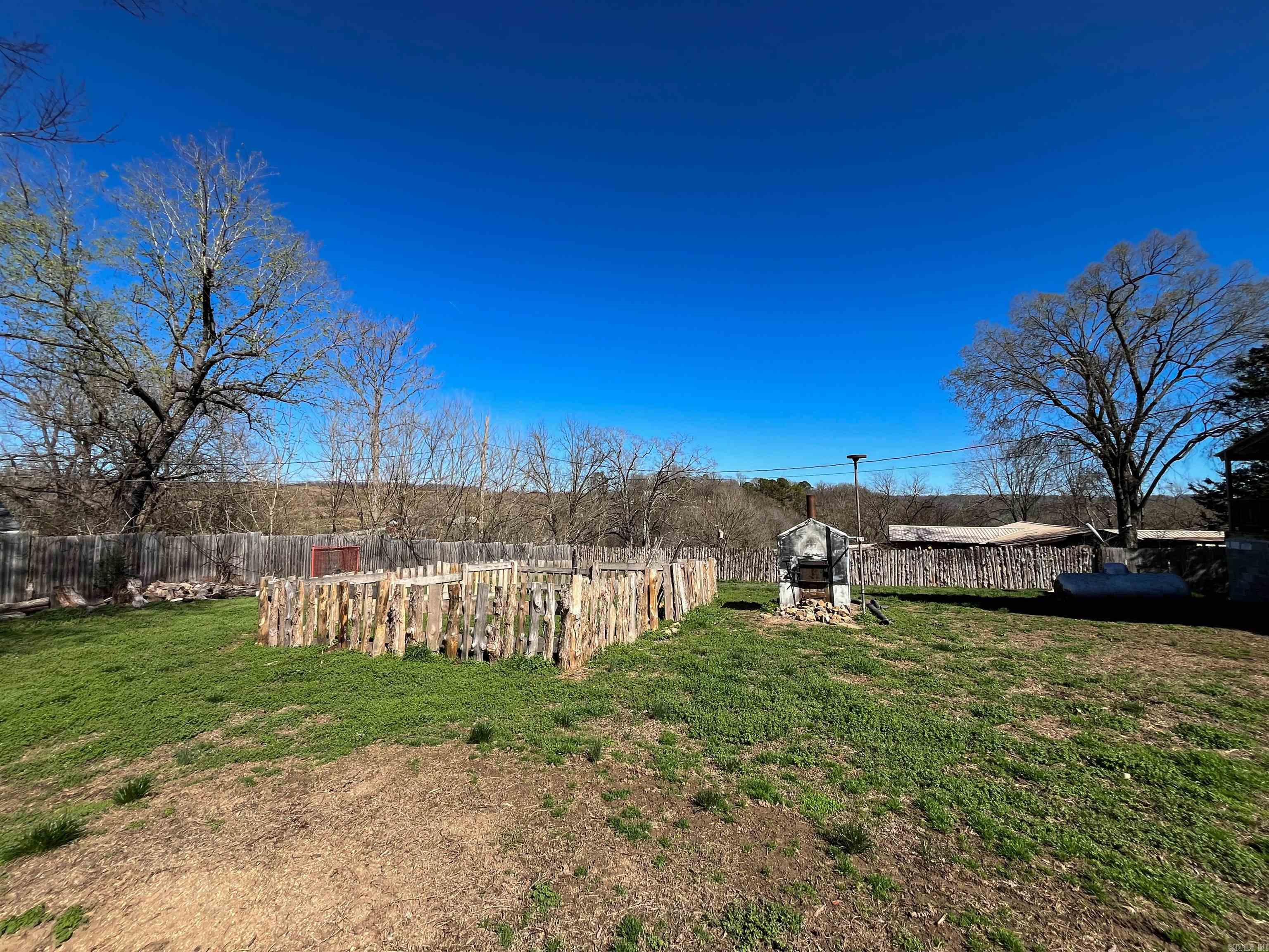 695 Summit  Mammoth Spring, AR