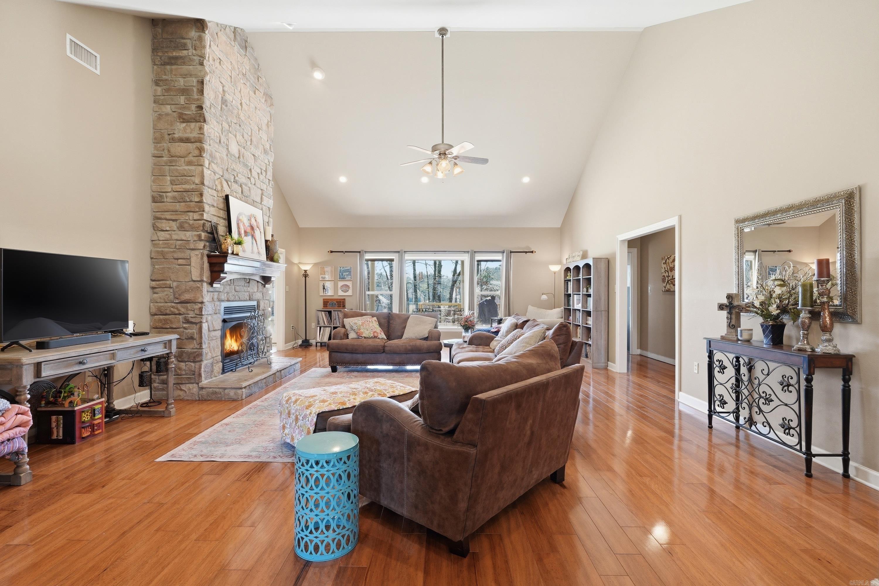 2835 Glohaven  Conway, AR