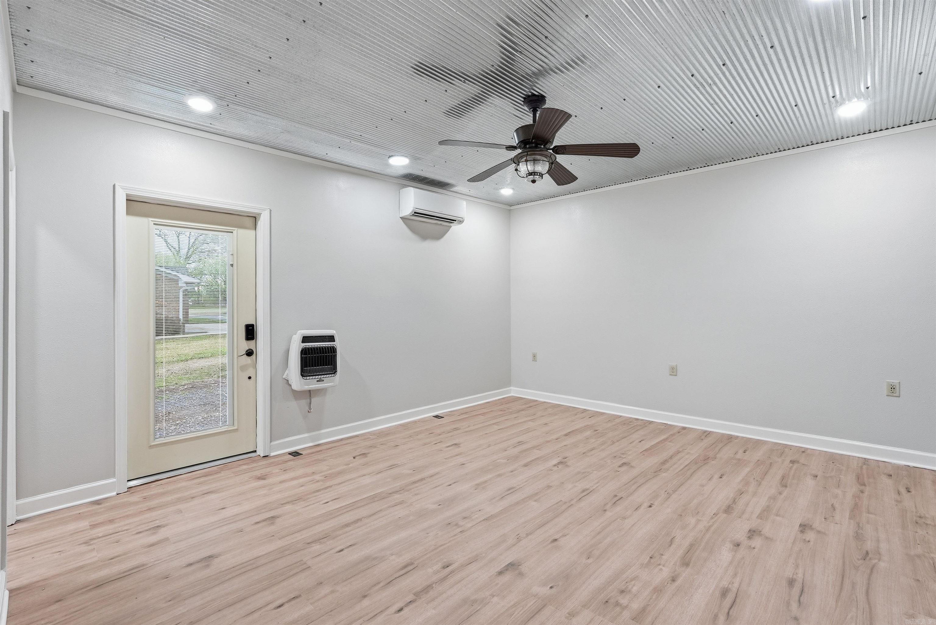 525 225 E  Greenbrier, AR