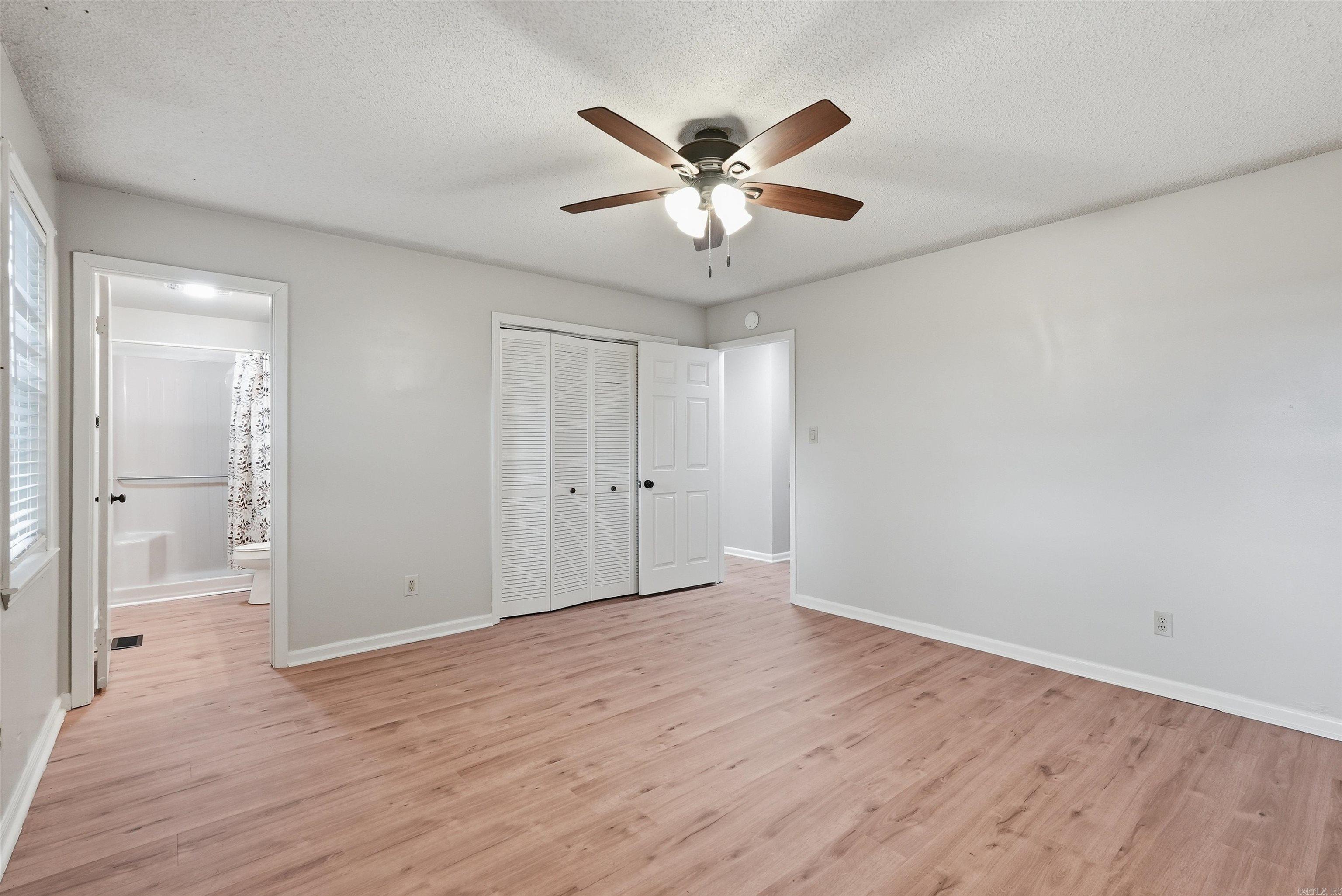 525 225 E  Greenbrier, AR