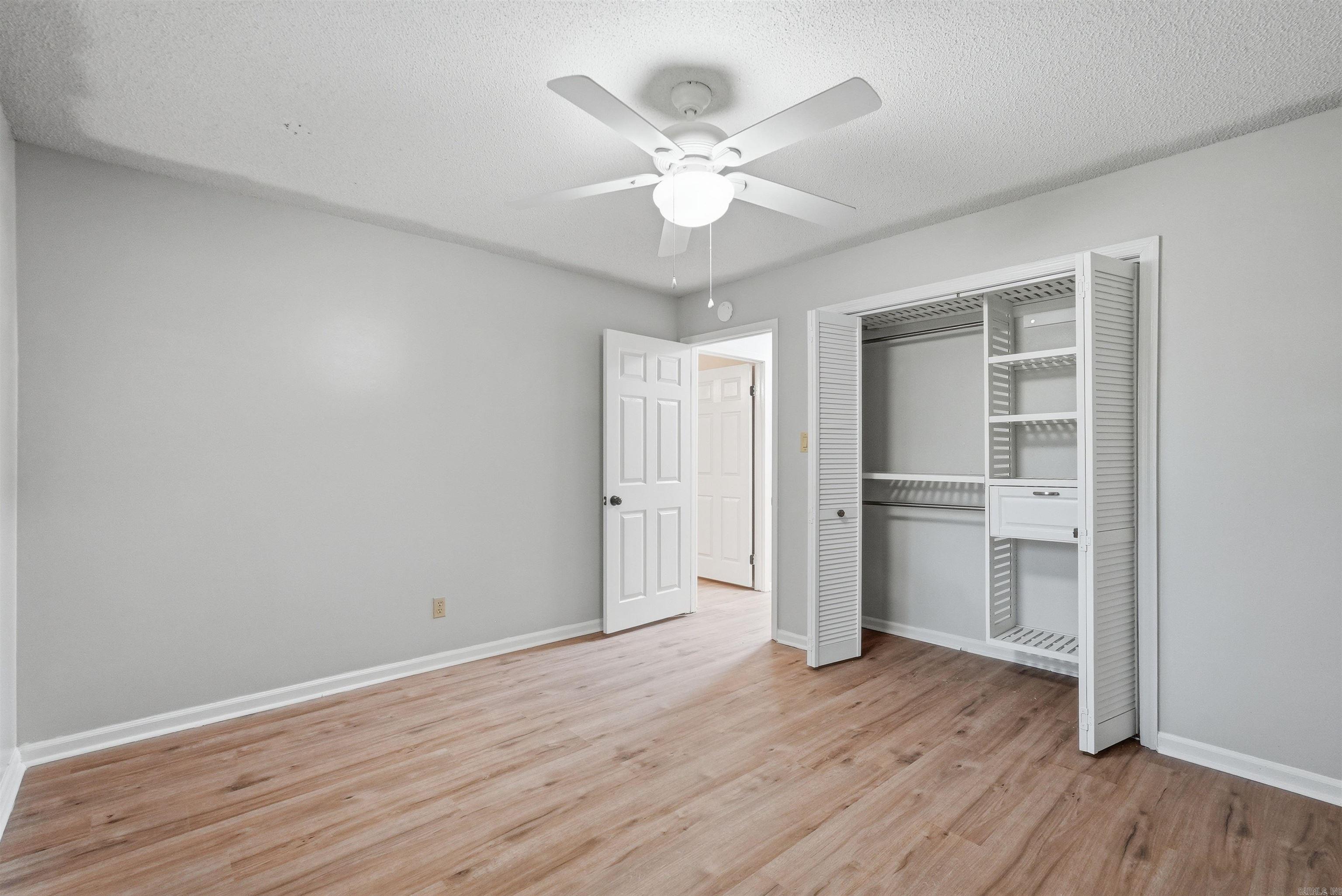 525 225 E  Greenbrier, AR