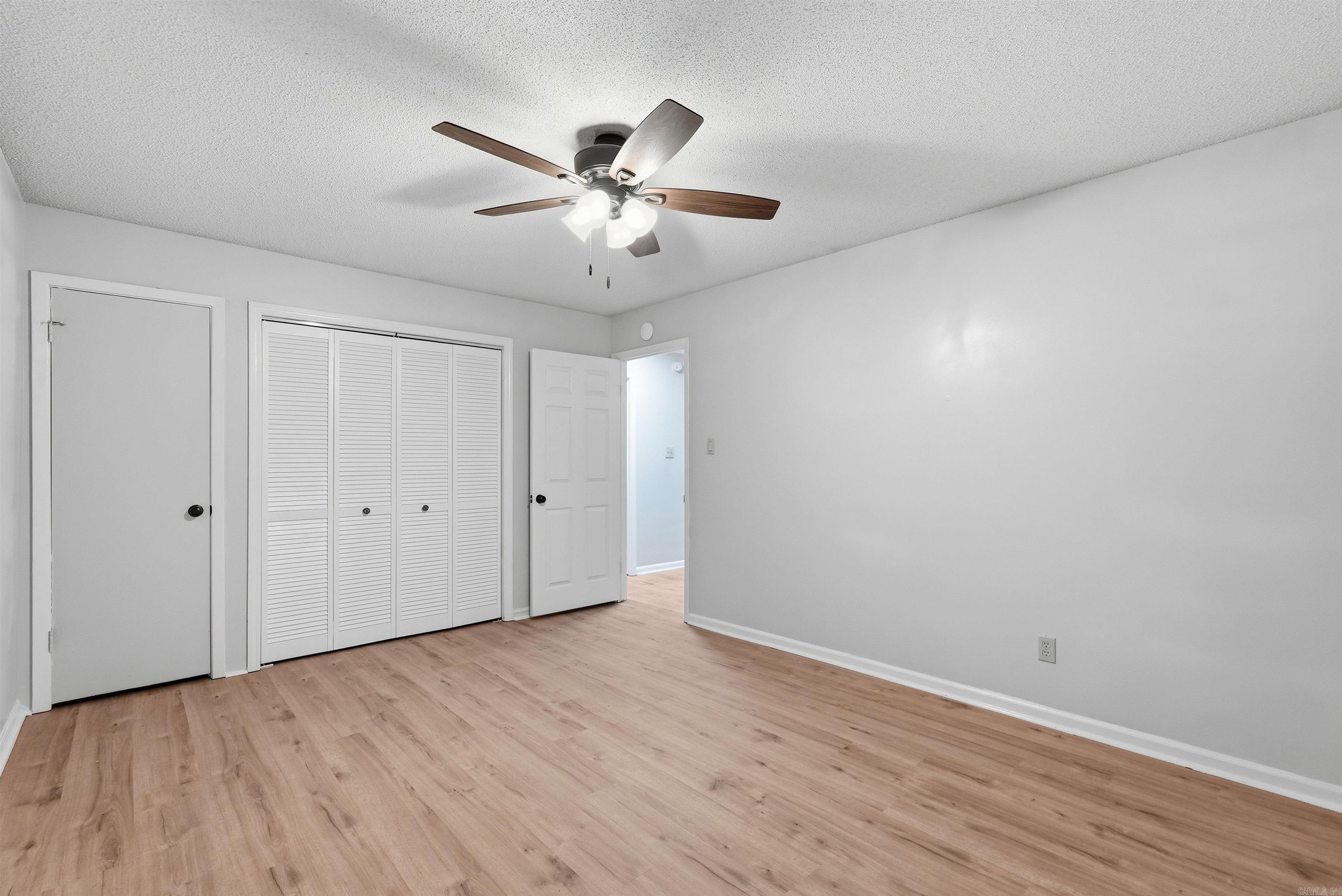 525 225 E  Greenbrier, AR