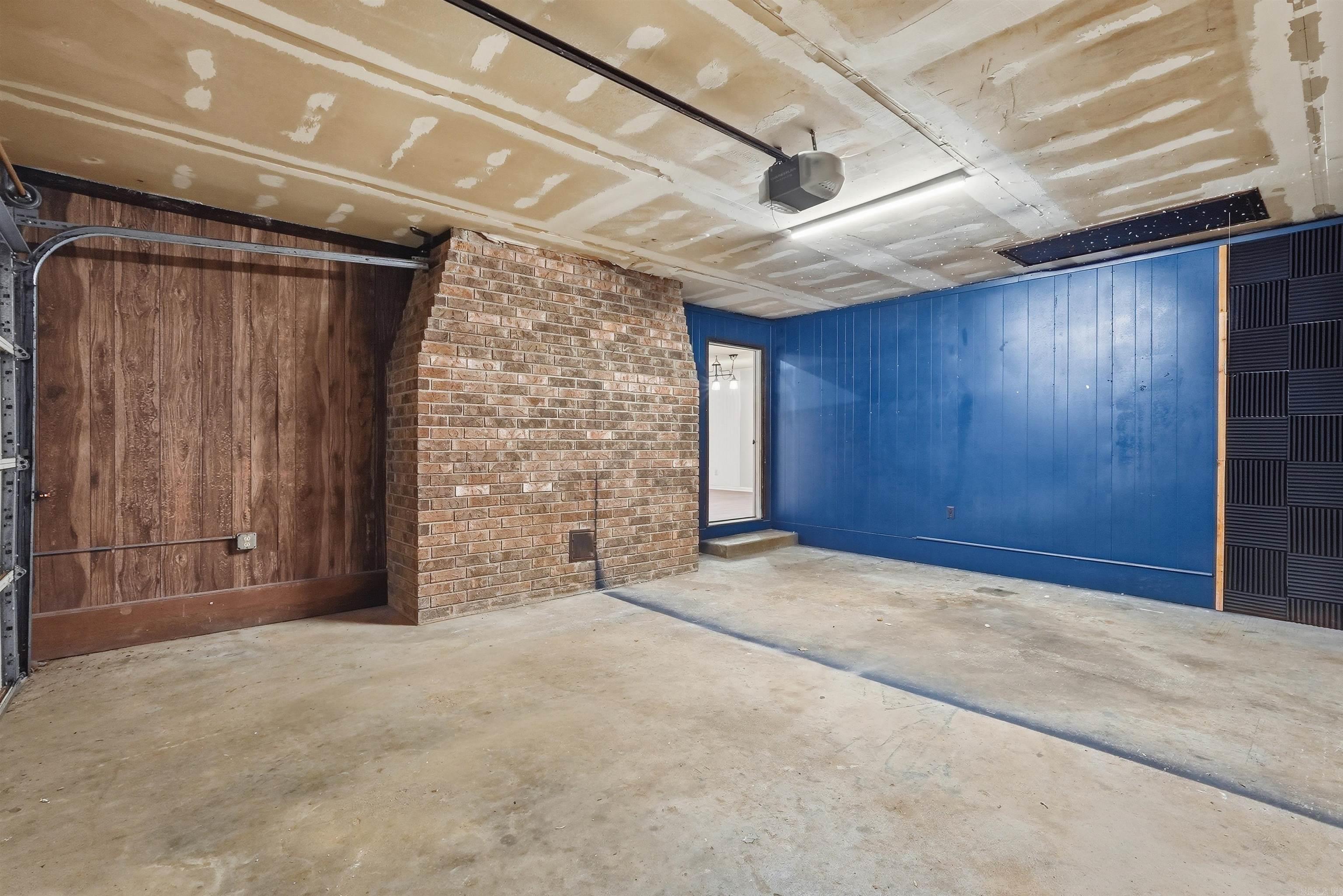 525 225 E  Greenbrier, AR