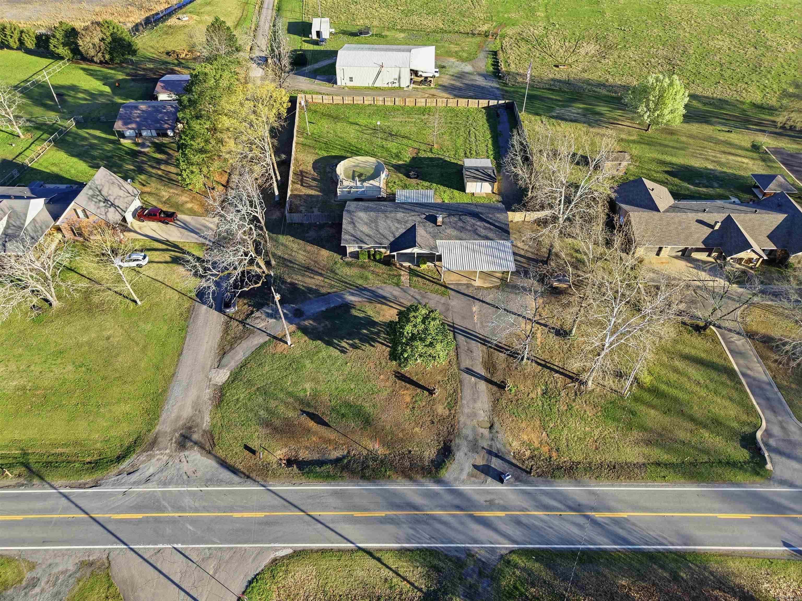 525 225 E  Greenbrier, AR