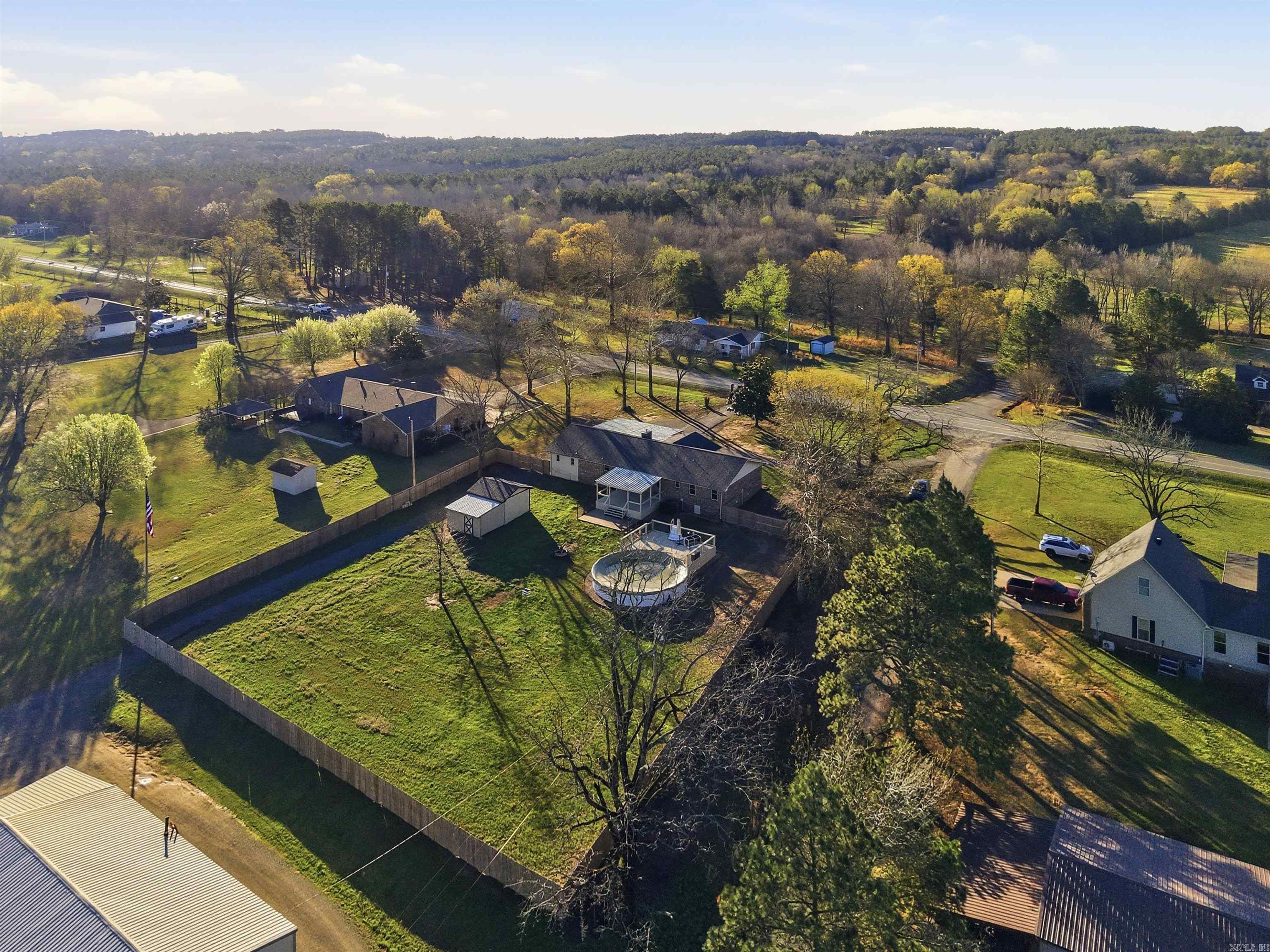 525 225 E  Greenbrier, AR