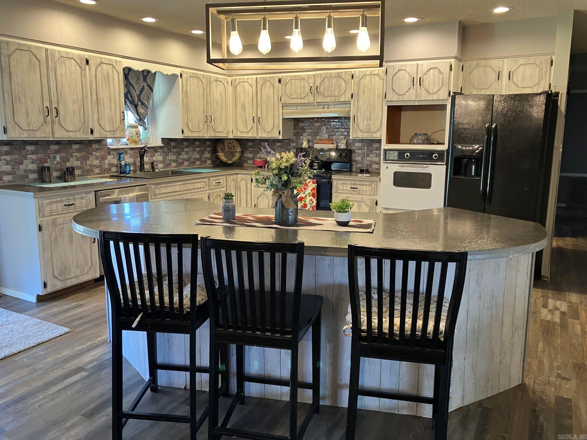 137 Rolling Fork Dr  De Queen, AR