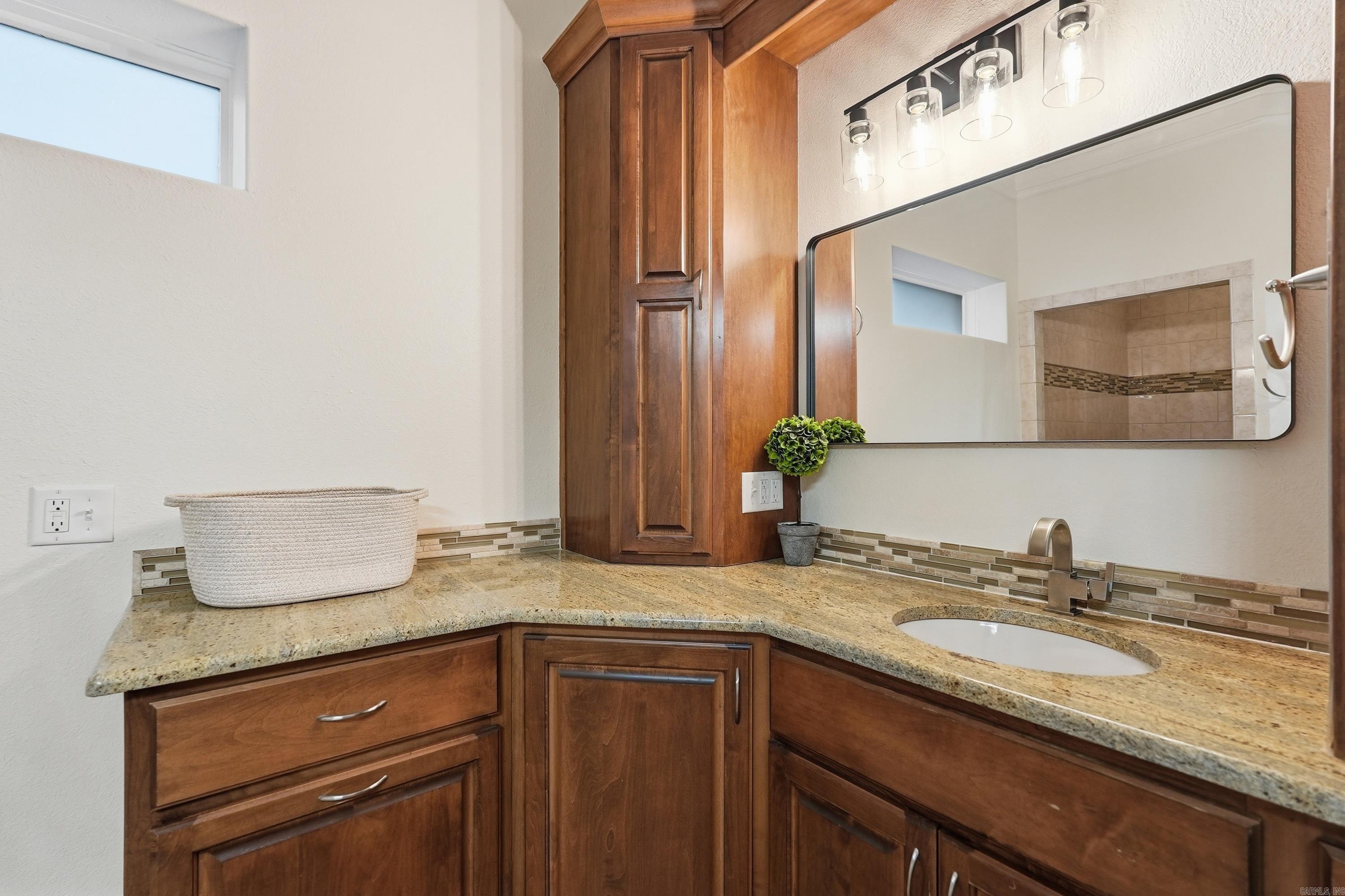 5918 Riviera Dr  Benton, AR