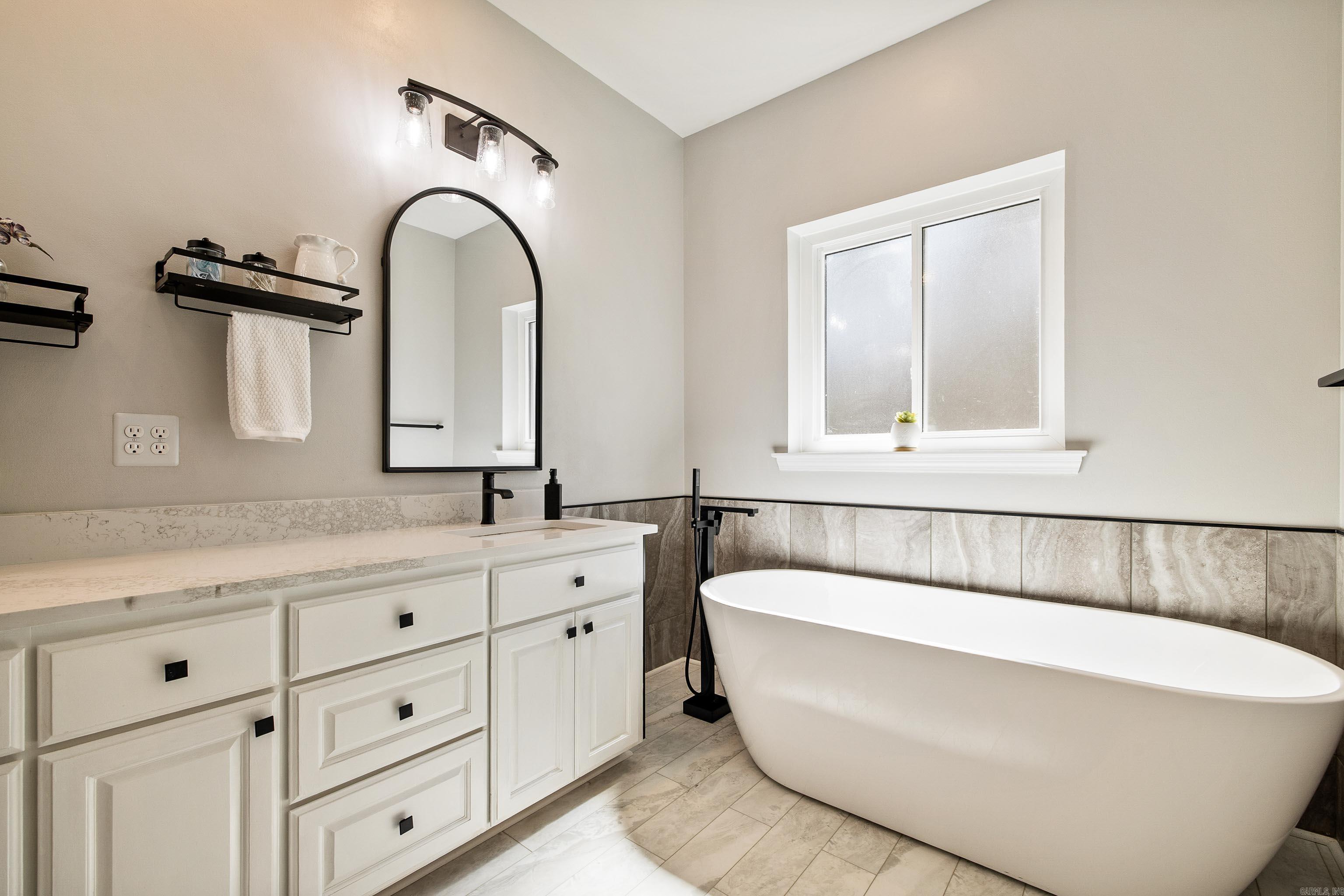 1119 Blue Grass  Benton, AR