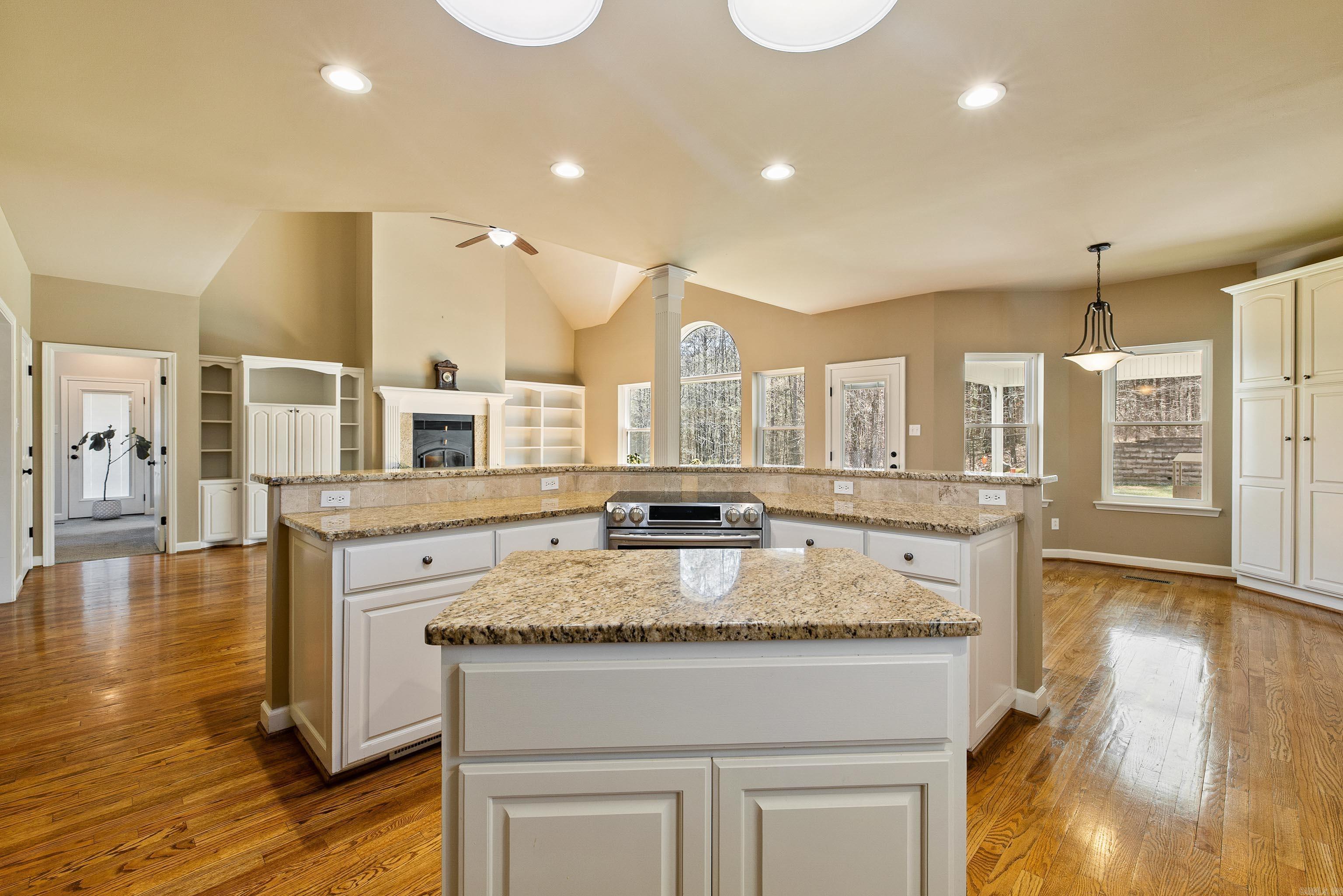 1119 Blue Grass  Benton, AR