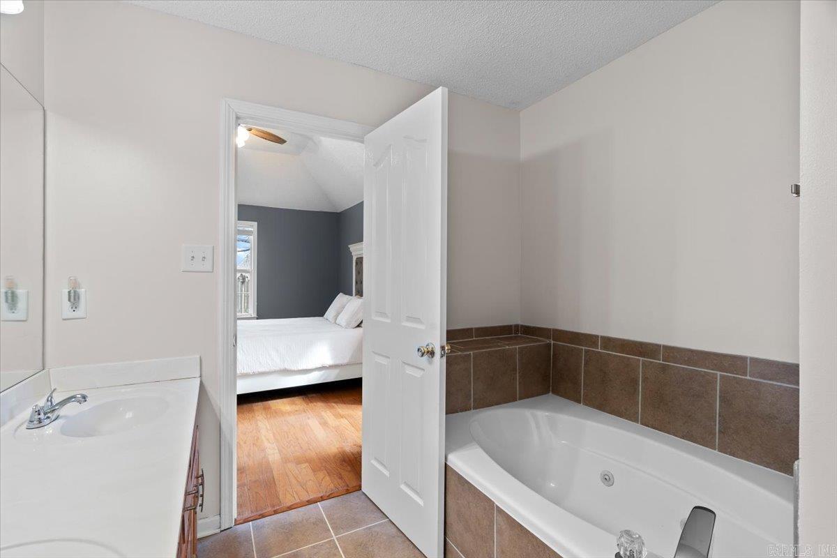 513 Edgewood  Marion, AR