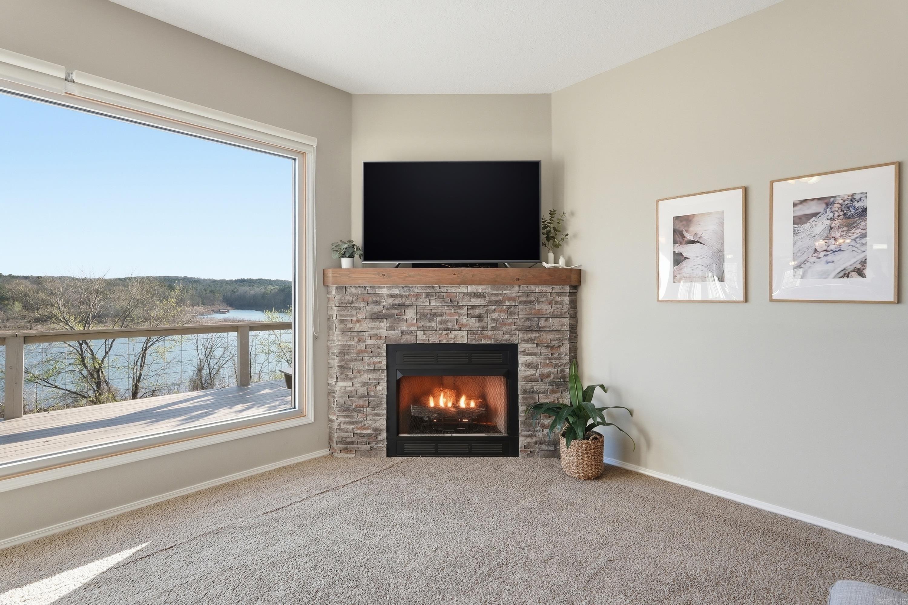 844 Davidson  Greers Ferry, AR