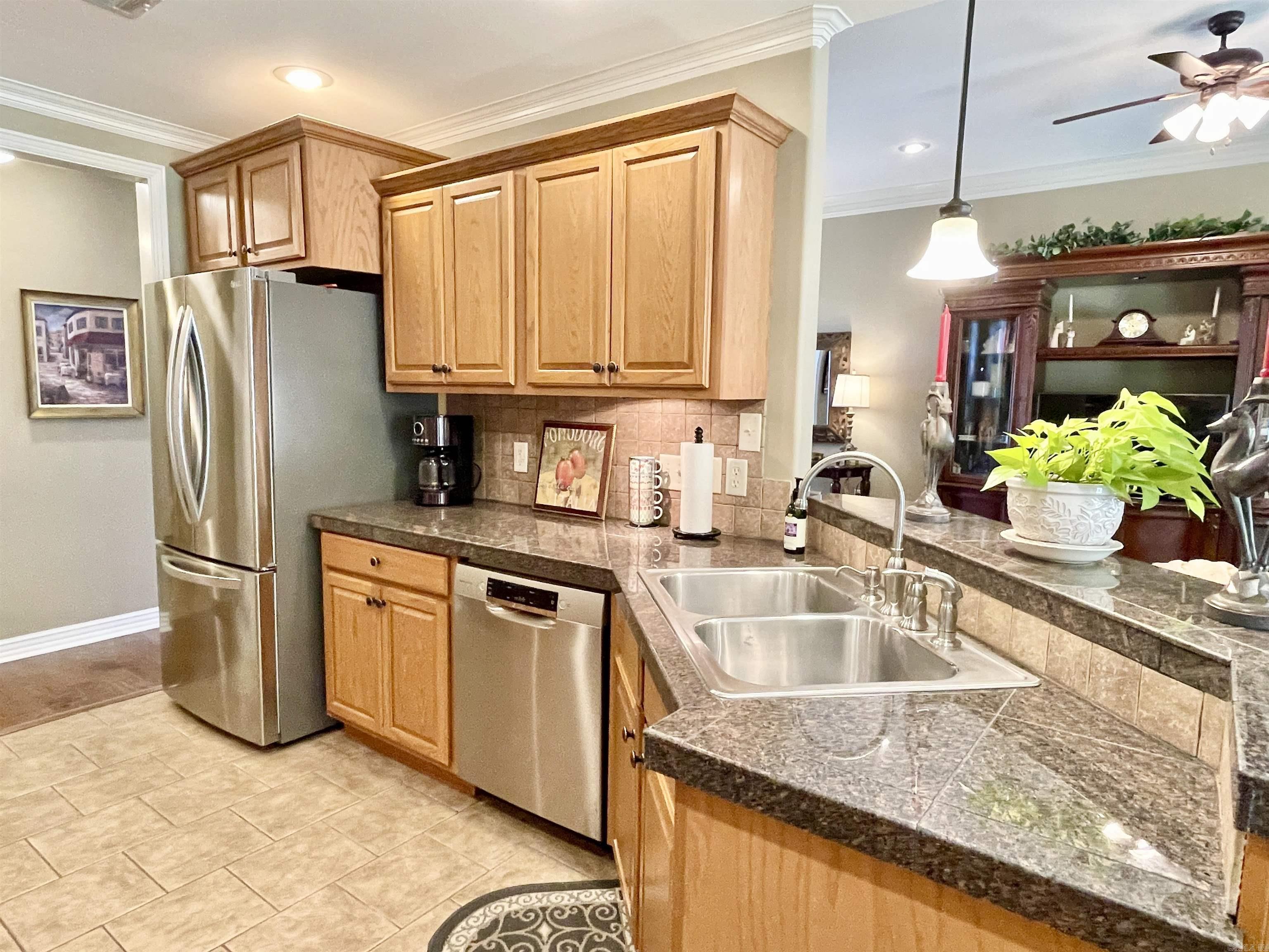 129 Pleasantwood Drive  Maumelle, AR