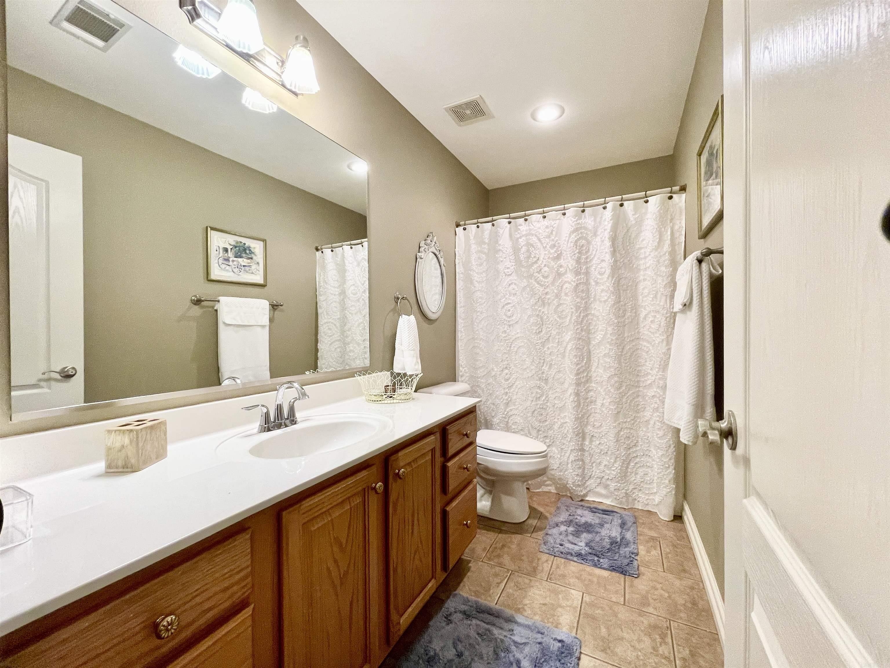 129 Pleasantwood Drive  Maumelle, AR