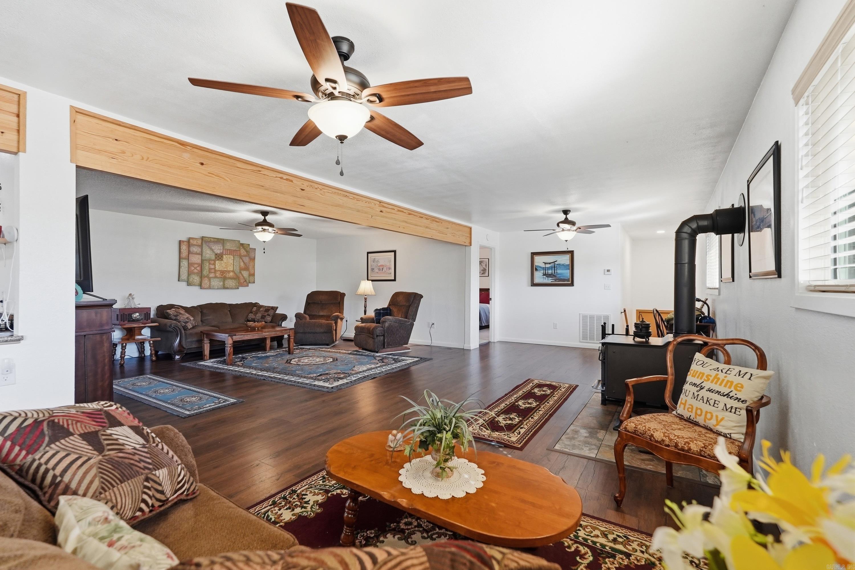 279 River Drive Est  Pangburn, AR