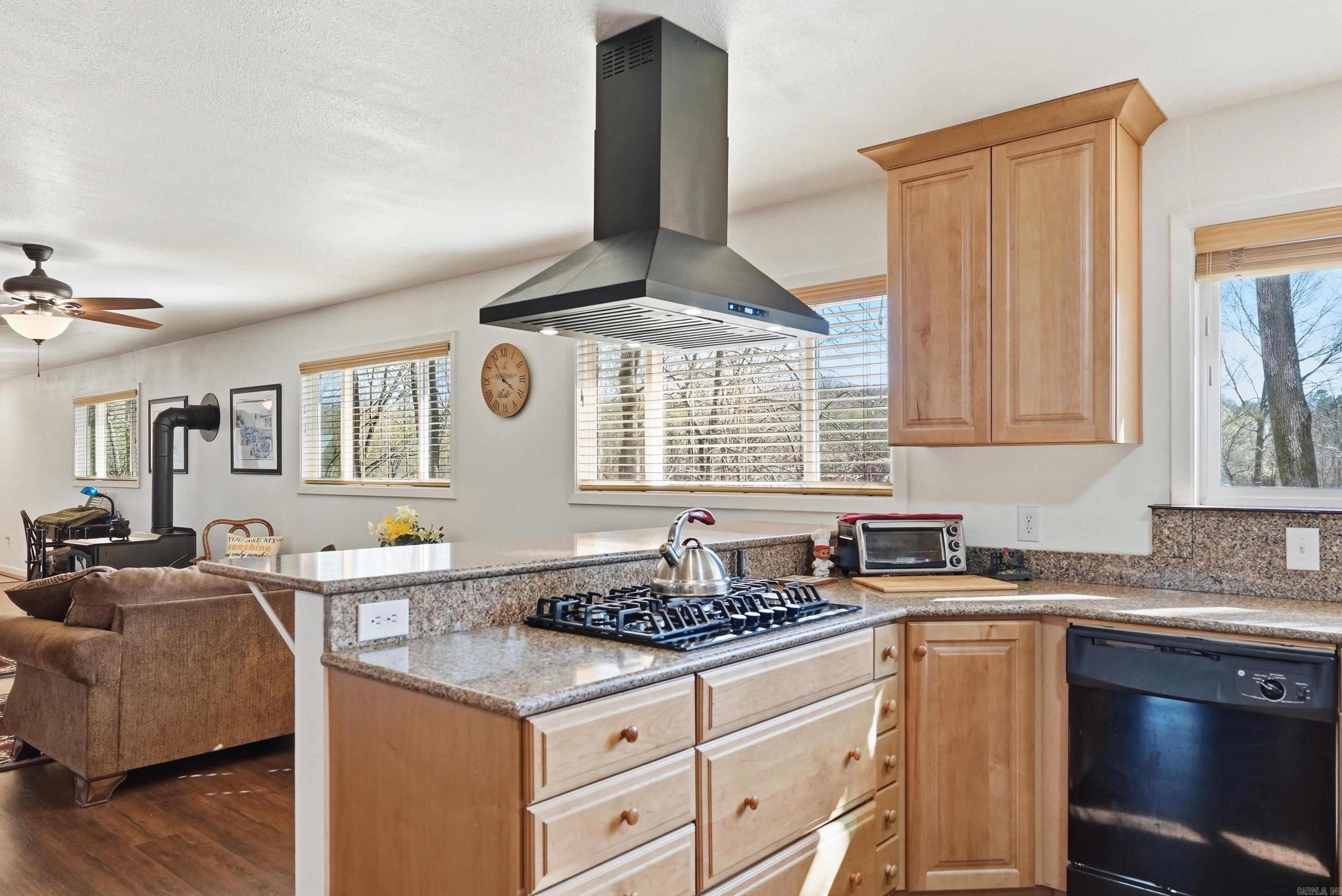 279 River Drive Est  Pangburn, AR