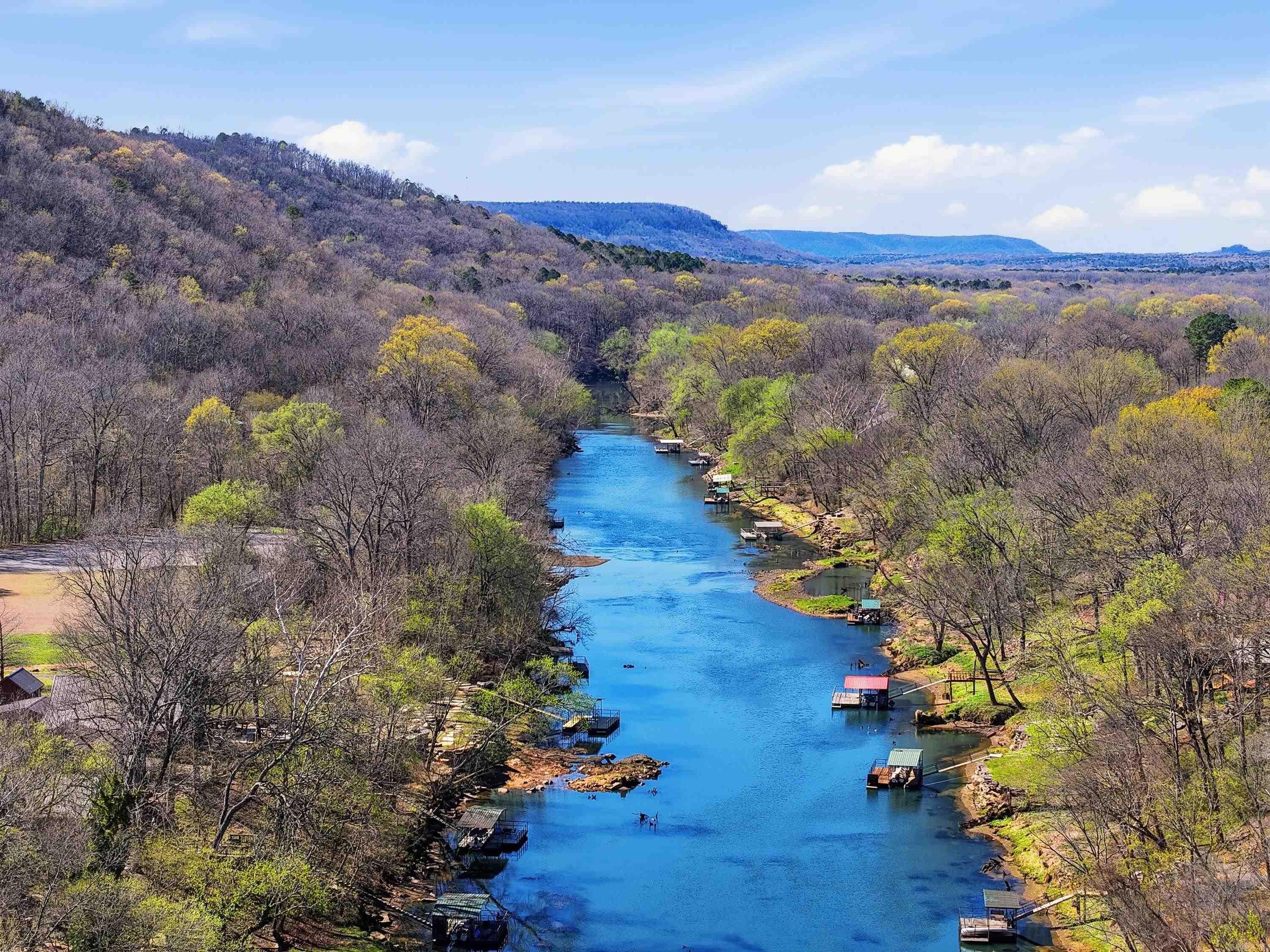 279 River Drive Est  Pangburn, AR