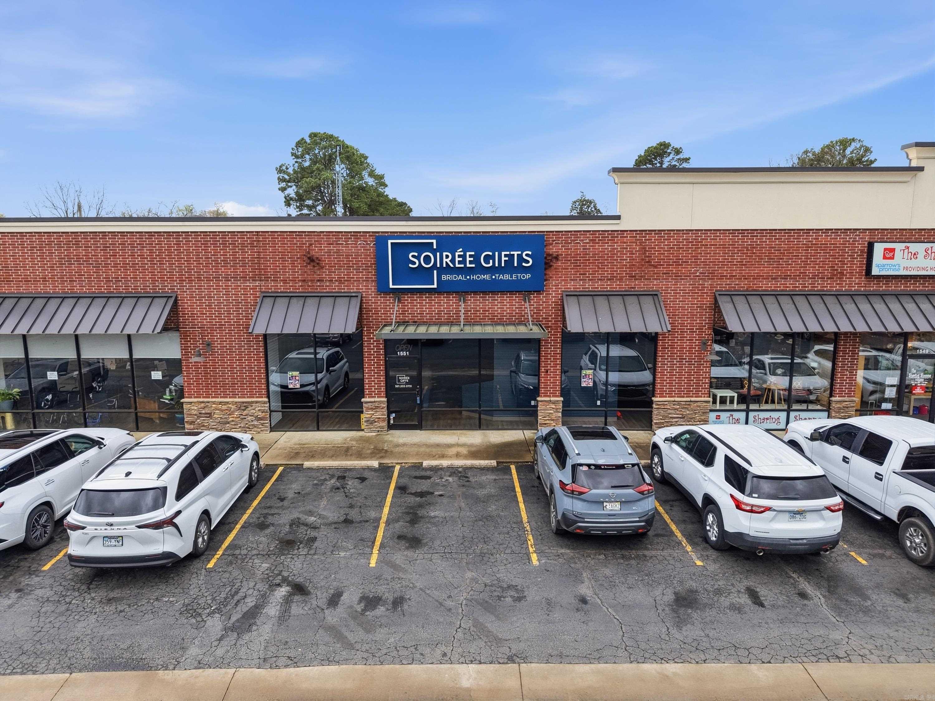 1551 E Race  Searcy, AR