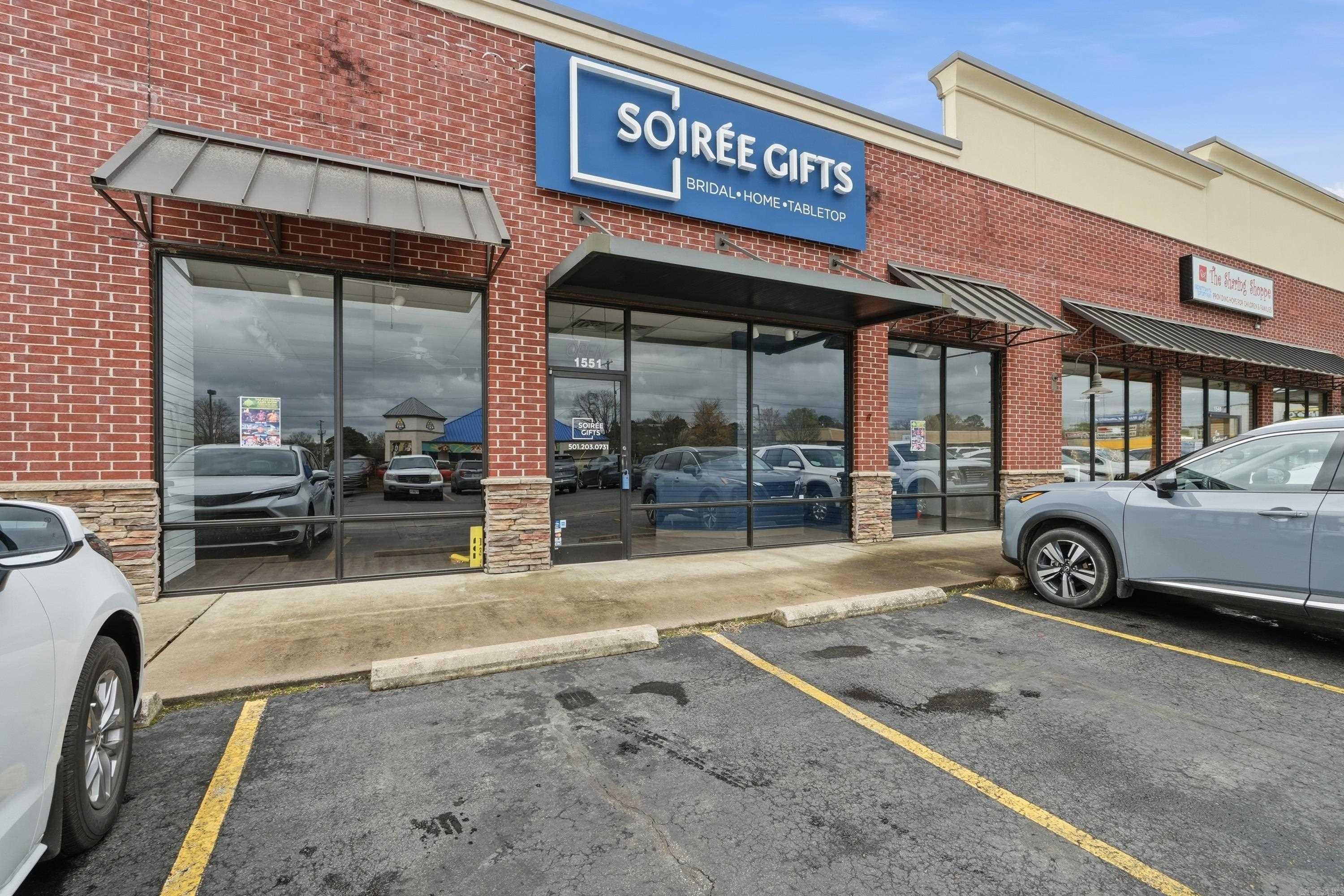 1551 E Race  Searcy, AR