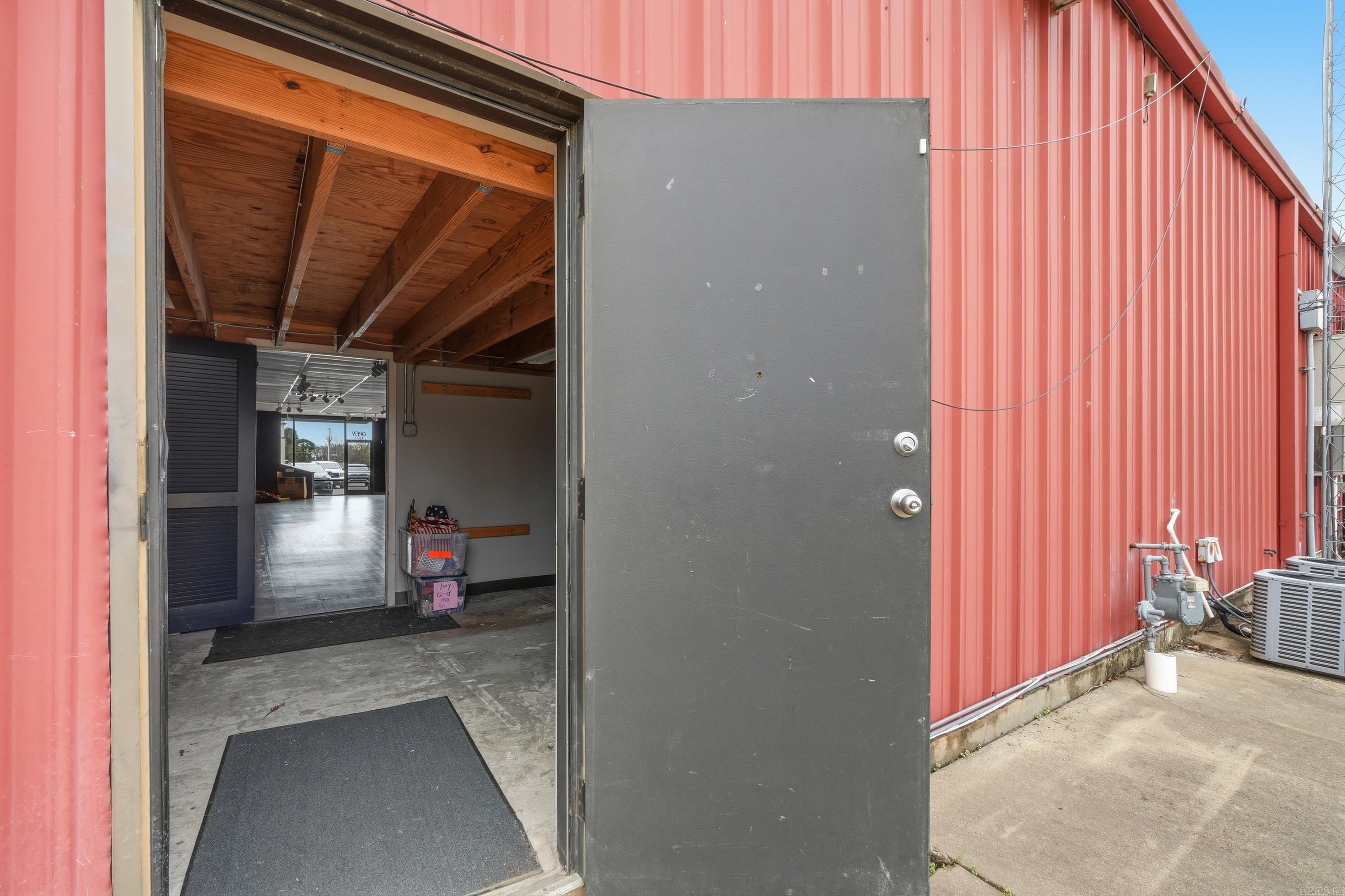 1551 E Race  Searcy, AR