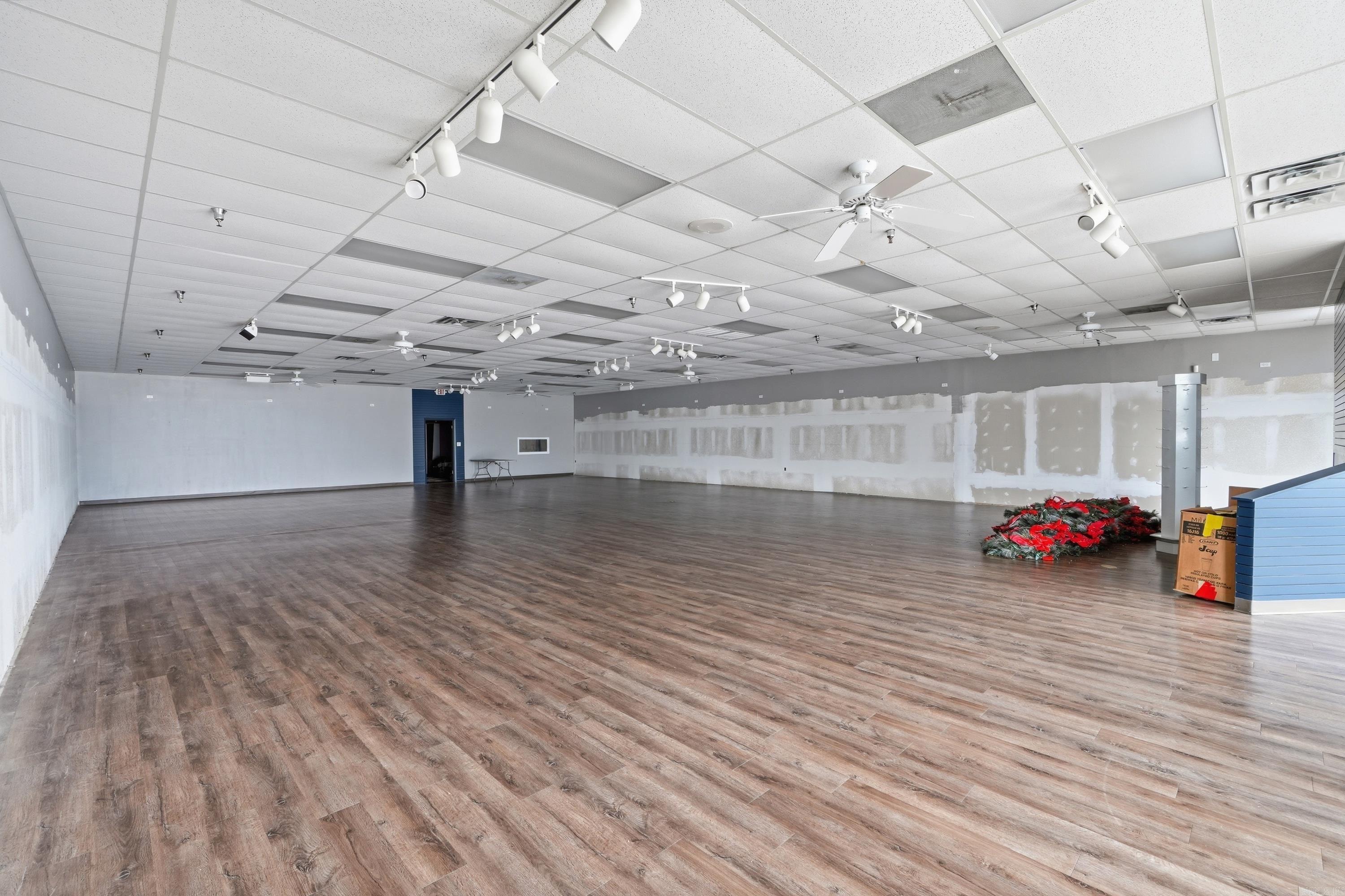 1551 E Race  Searcy, AR