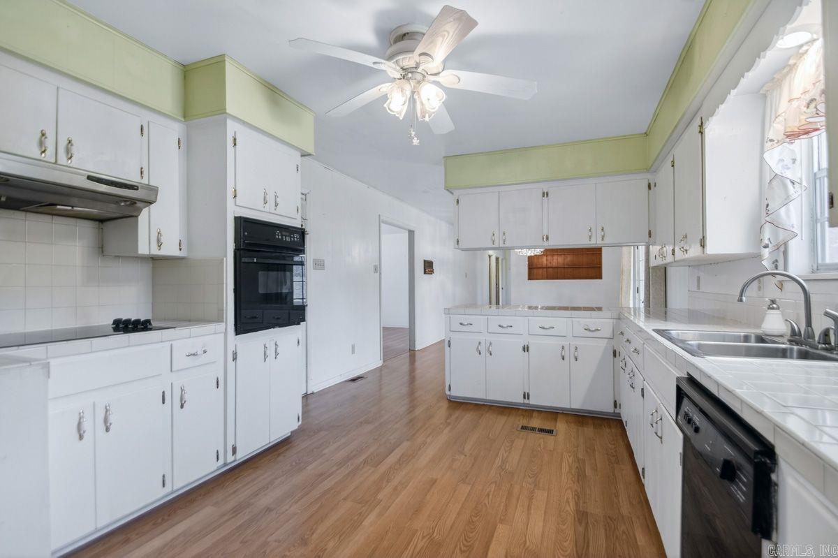 15602 Oakcrest  Little Rock, AR