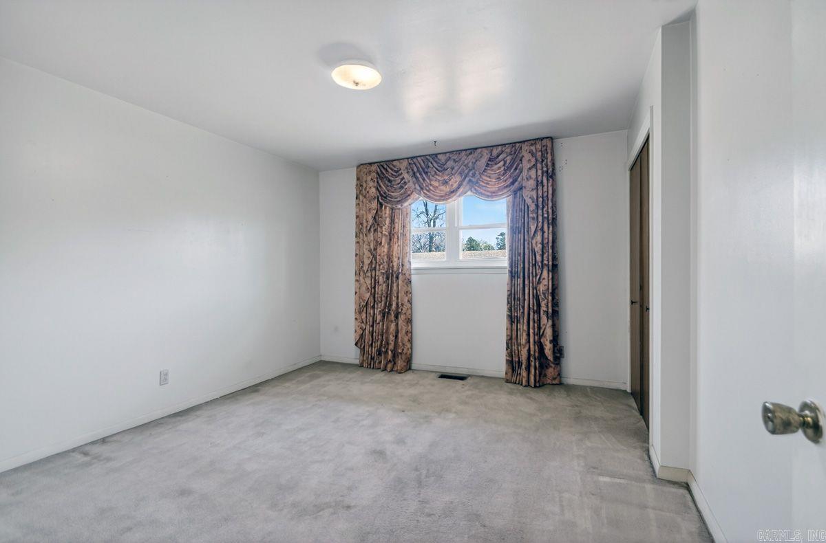 15602 Oakcrest  Little Rock, AR