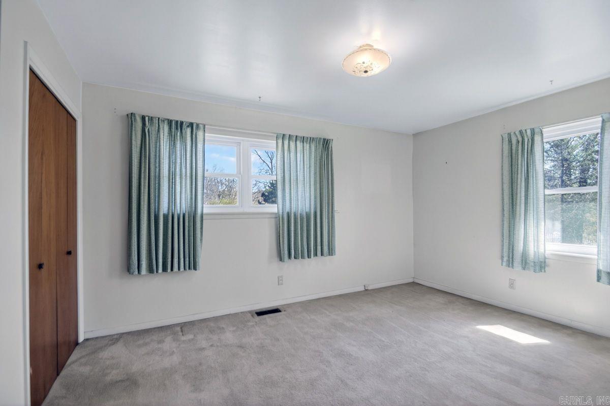 15602 Oakcrest  Little Rock, AR