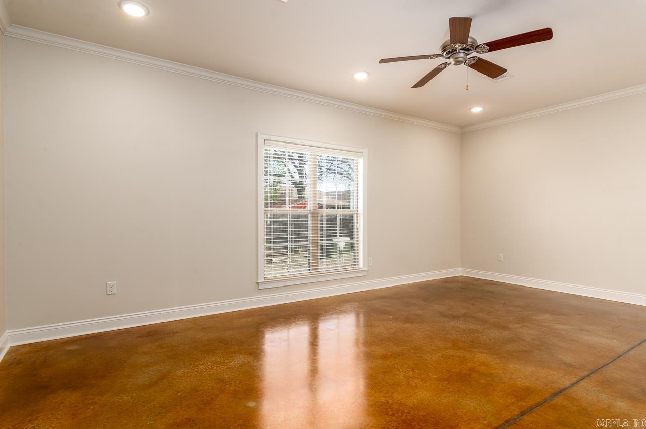 2535 EIGHTEEN  Conway, AR