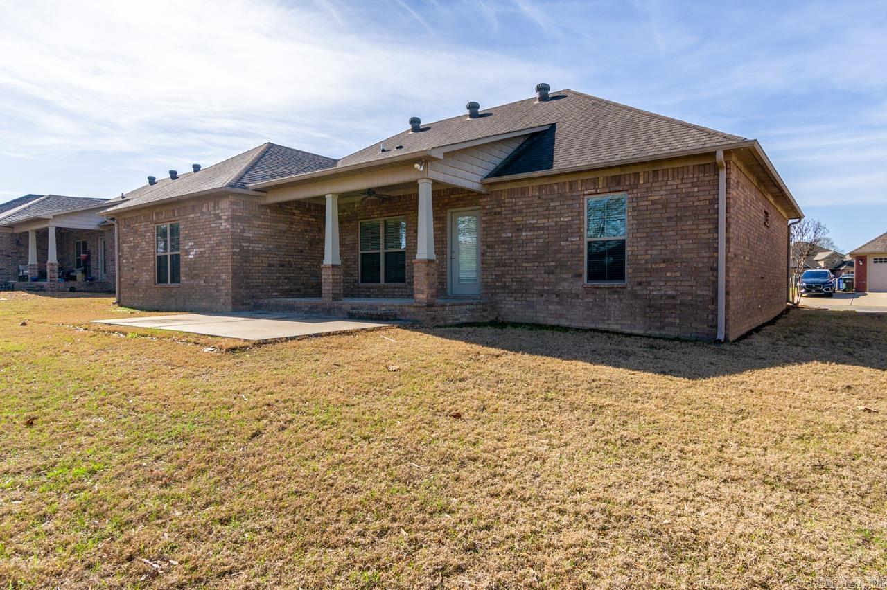 2535 EIGHTEEN  Conway, AR