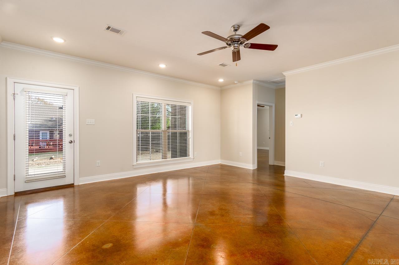 2535 EIGHTEEN  Conway, AR