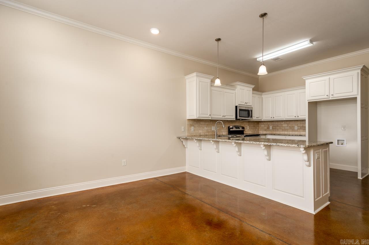 2535 EIGHTEEN  Conway, AR