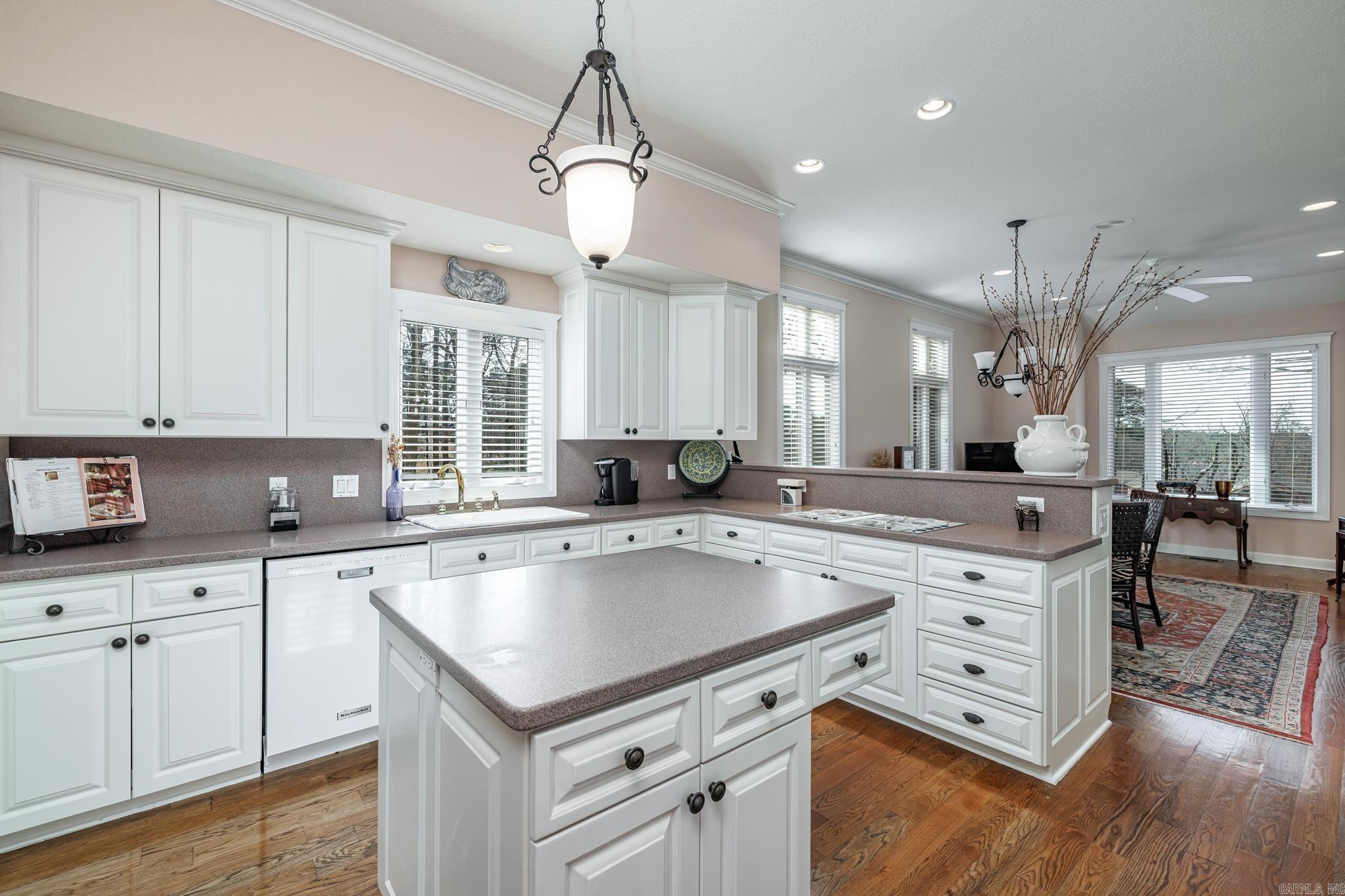 10 Granada  Hot Springs Village, AR