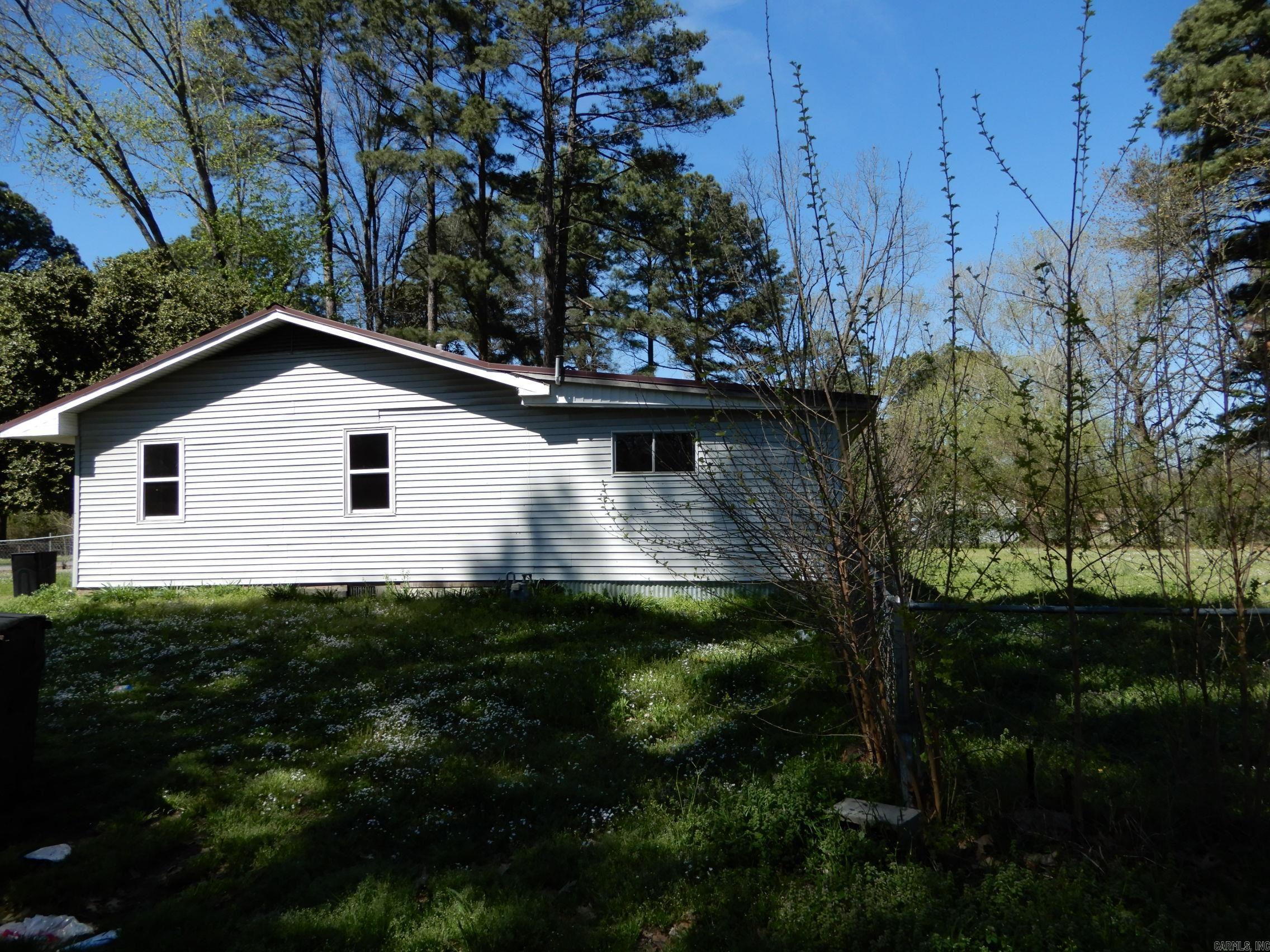 901 West  Kensett, AR