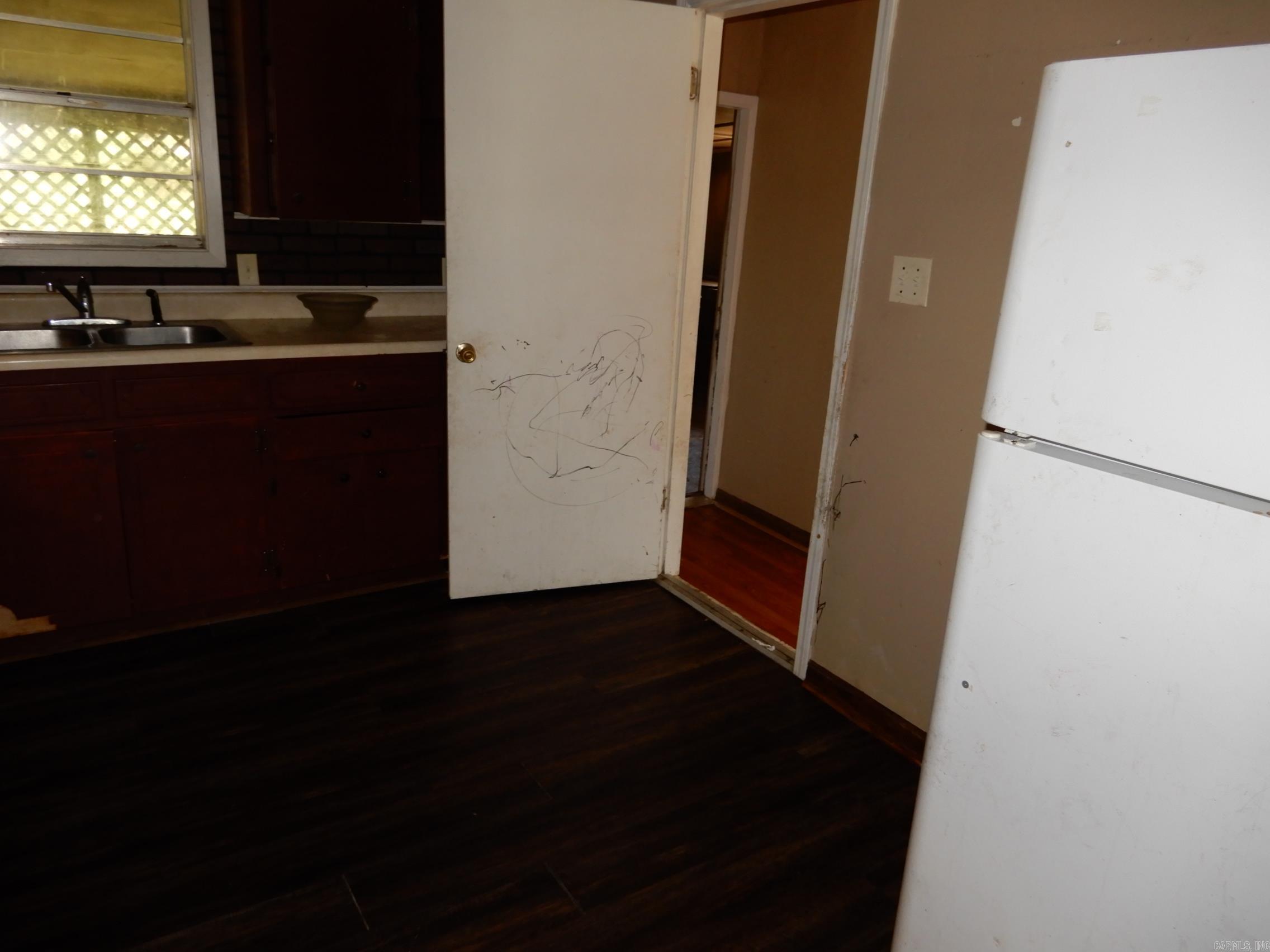 901 West  Kensett, AR