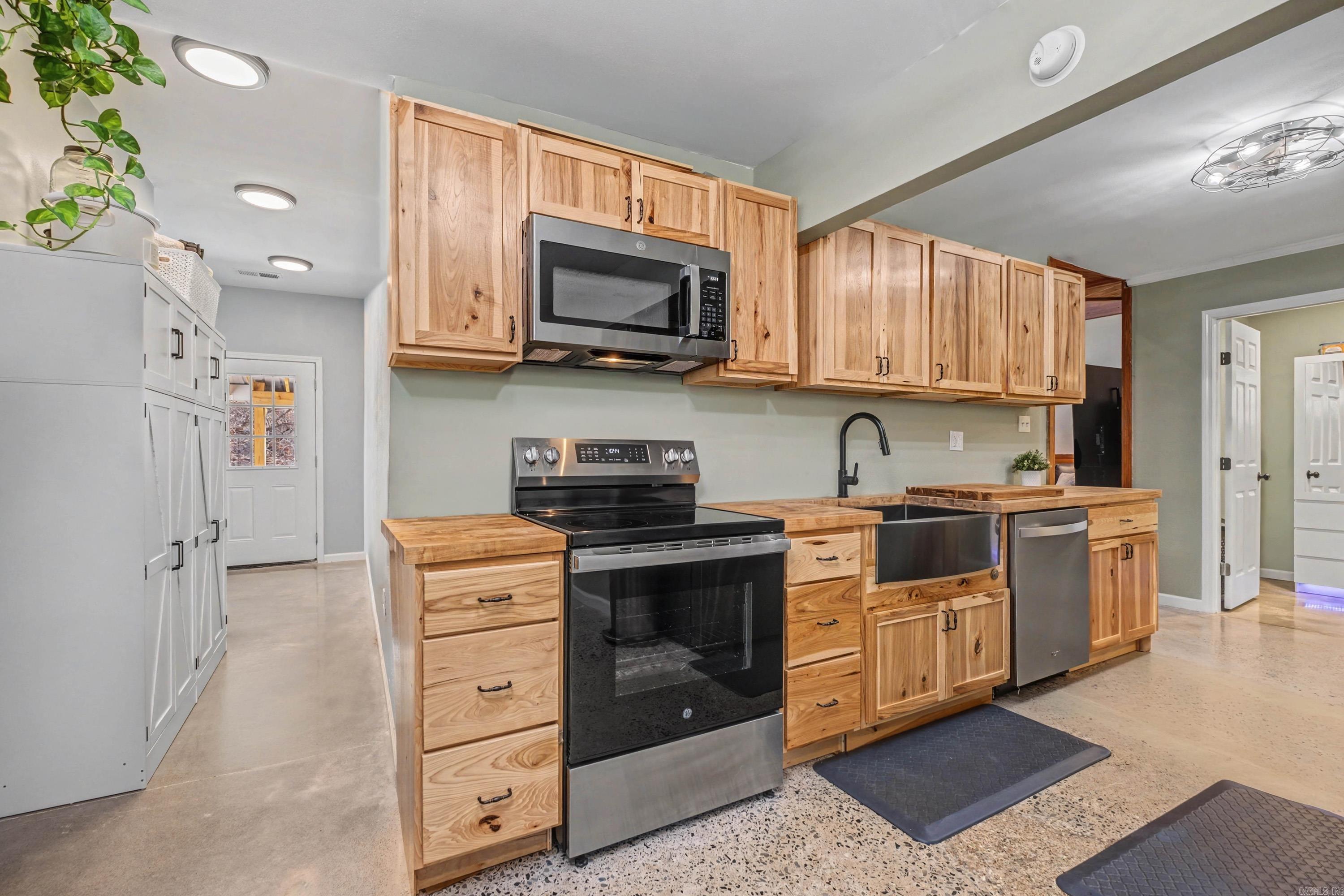 38 Crestview Rd  Conway, AR