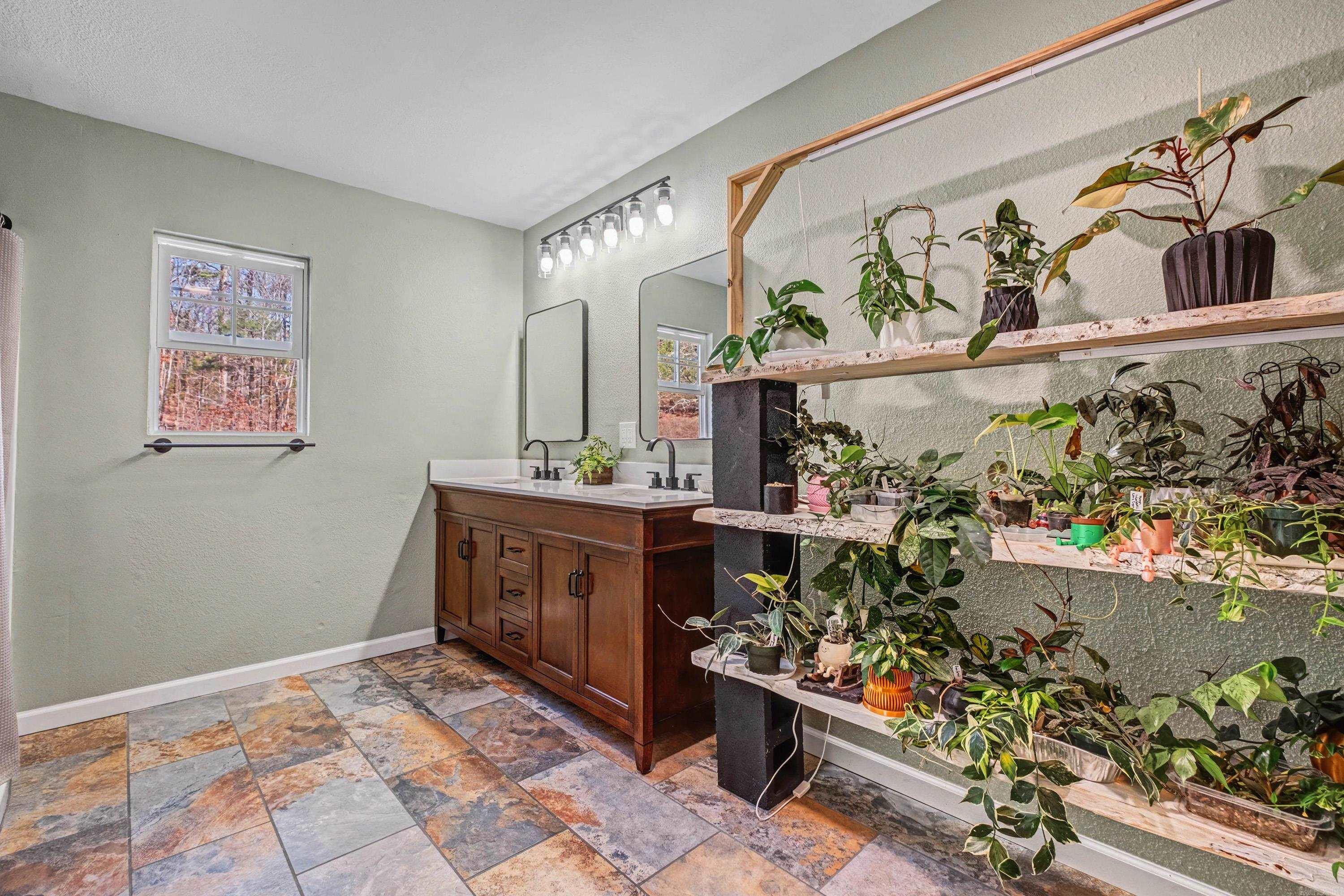 38 Crestview Rd  Conway, AR