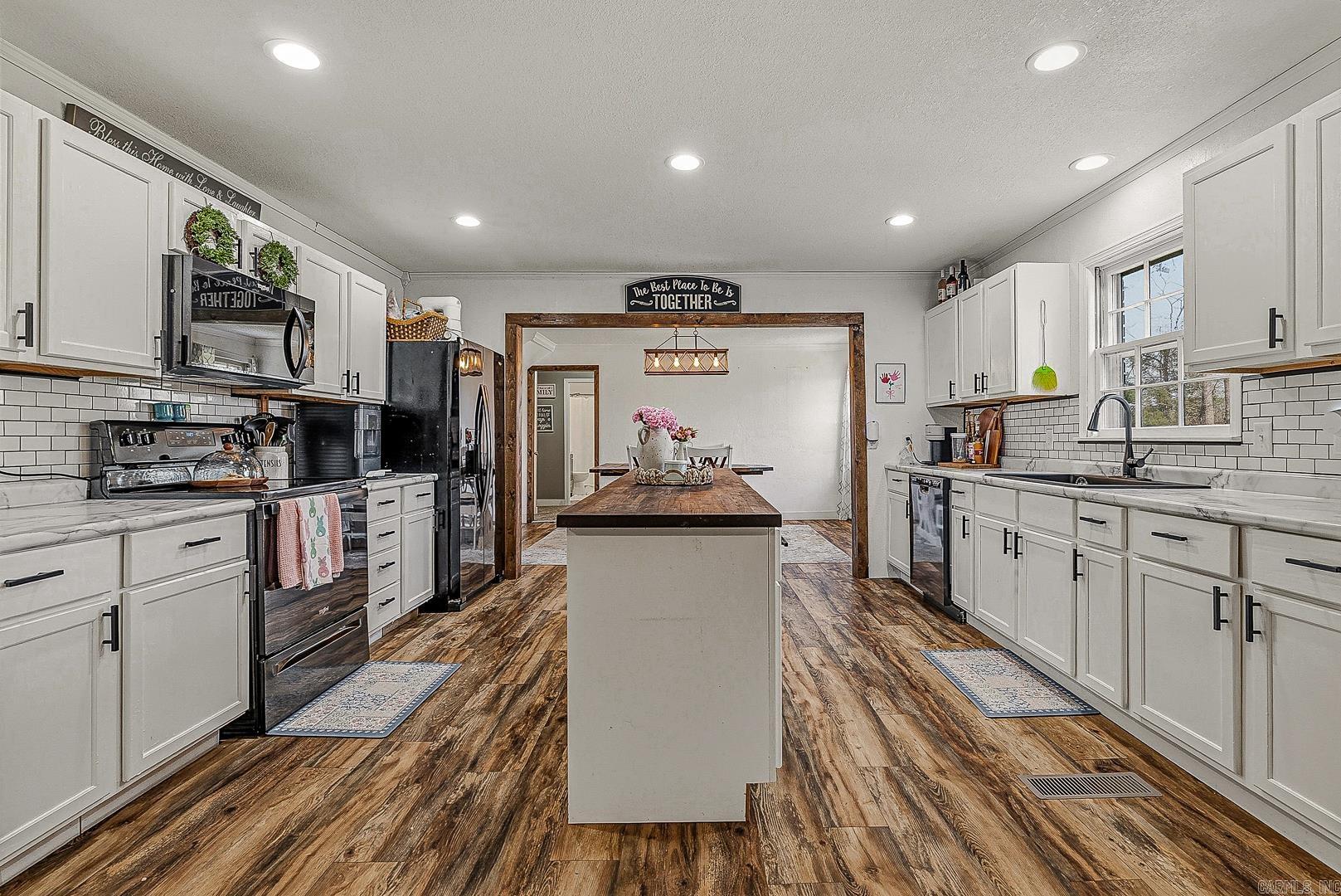 77 CR 1412  Corning, AR