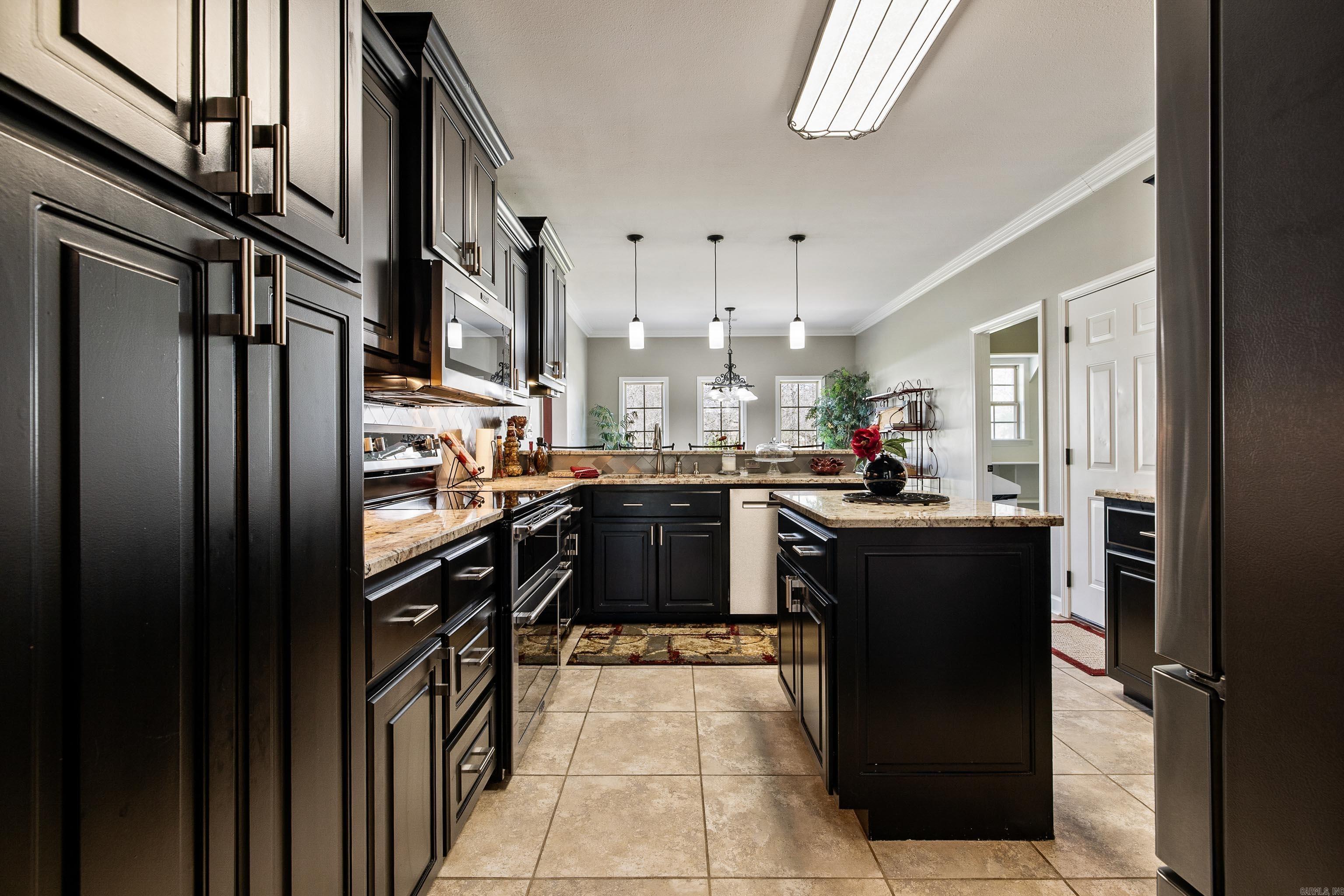 758 Quartz  Benton, AR