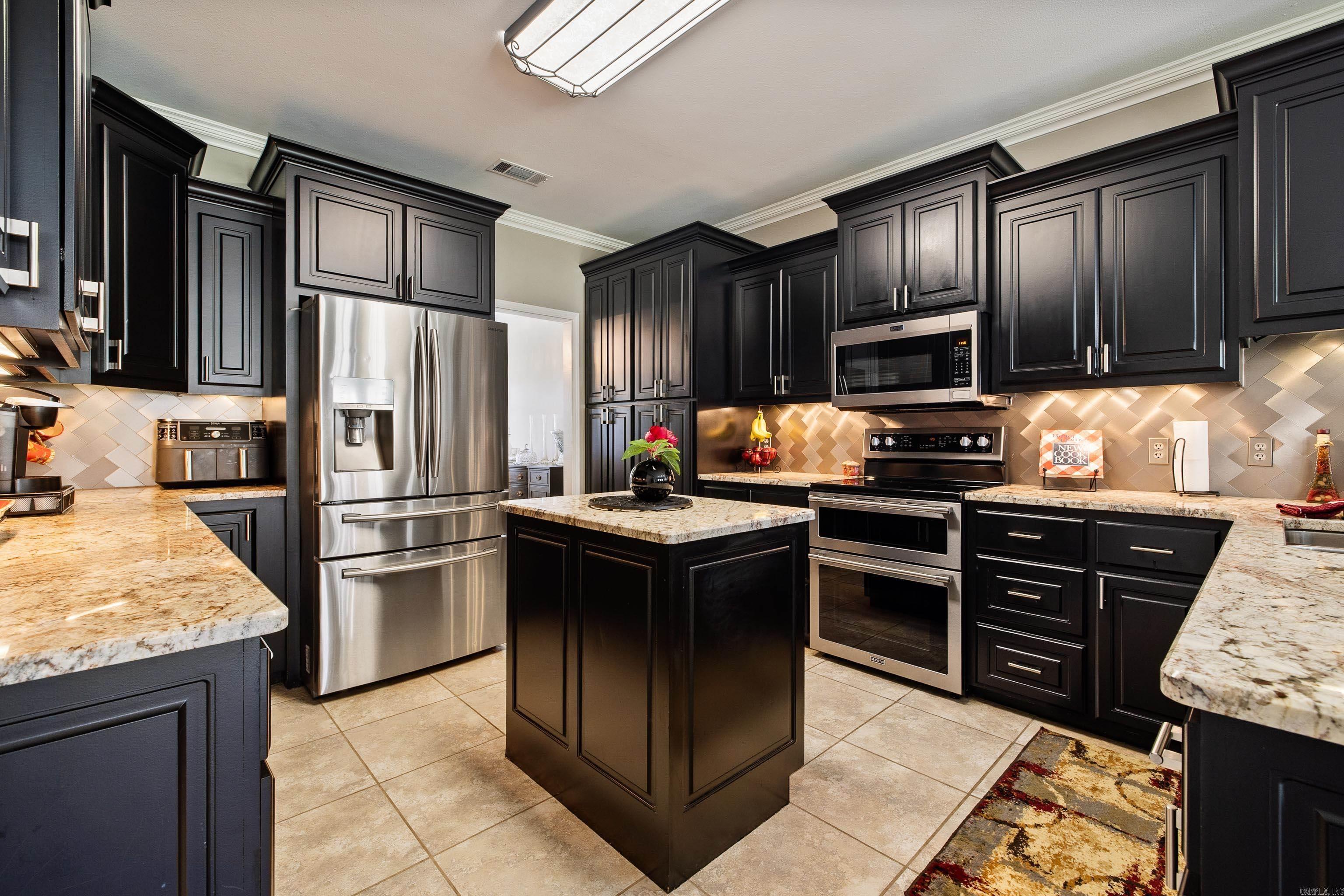 758 Quartz  Benton, AR