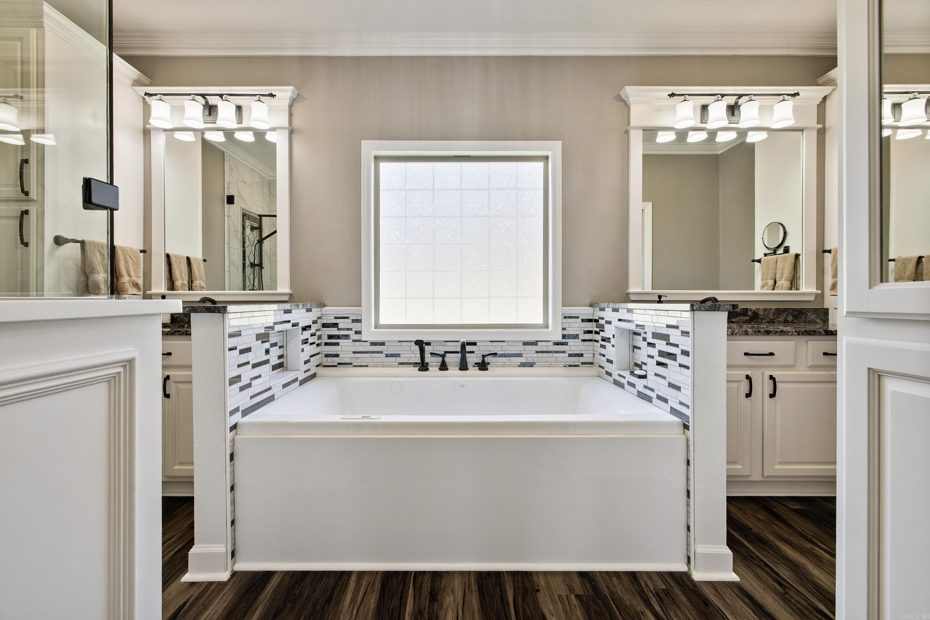 758 Quartz  Benton, AR