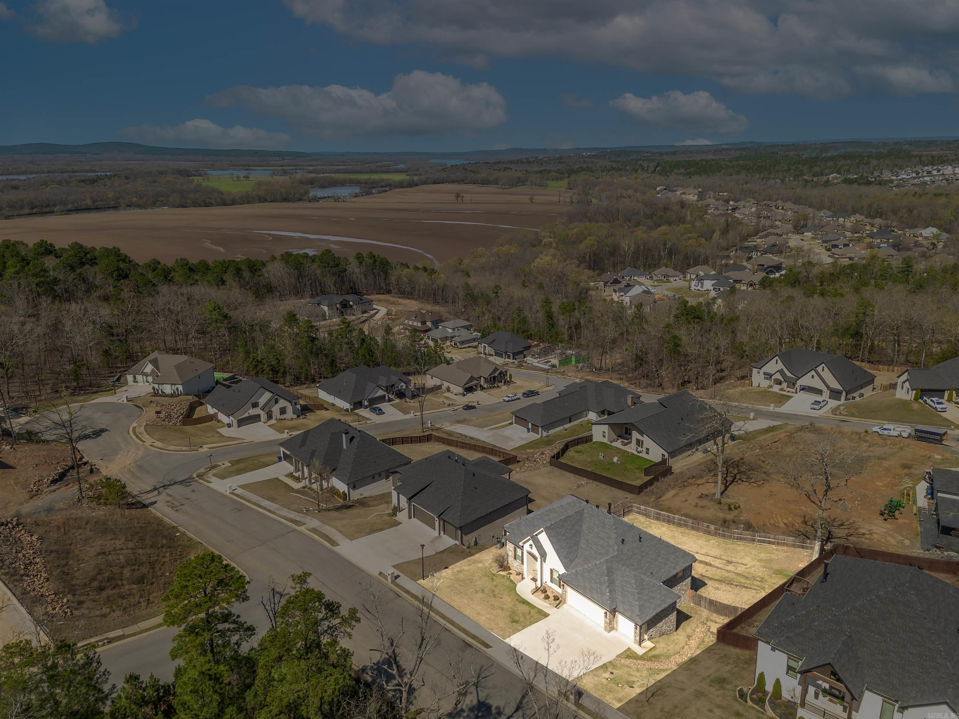 34 Sagamore Ct Maumelle, AR 72113