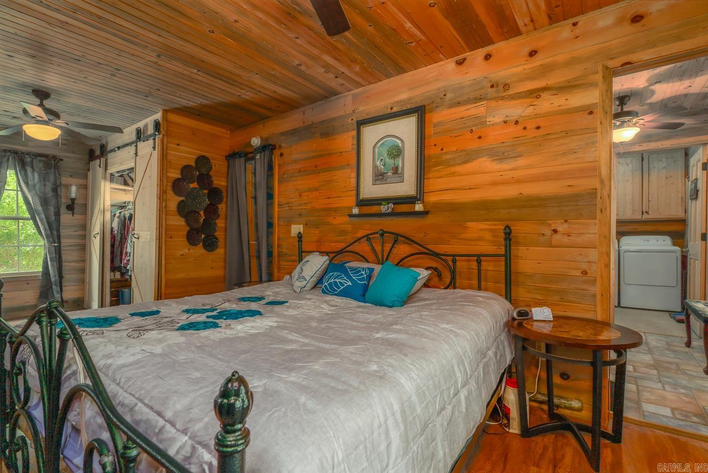 21 W Lakeshore Dr  Highland, AR