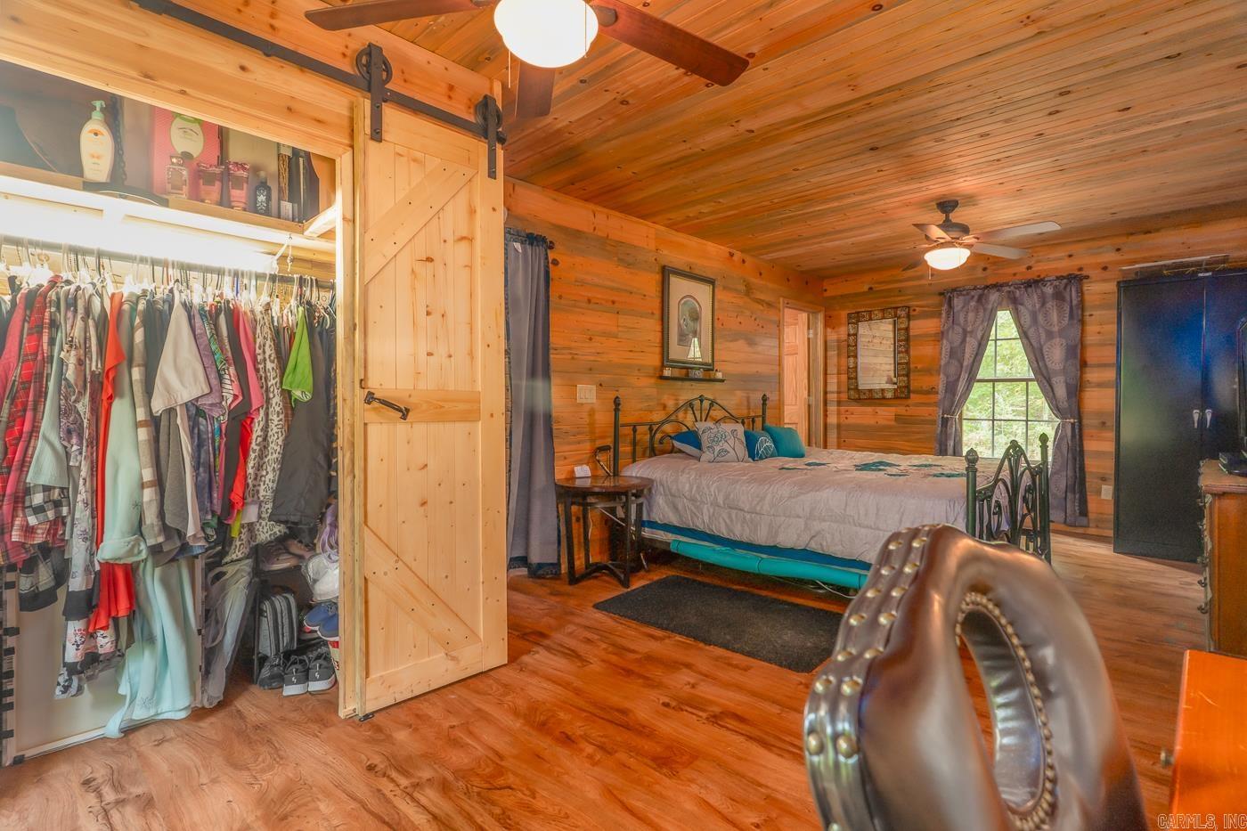 21 W Lakeshore Dr  Highland, AR