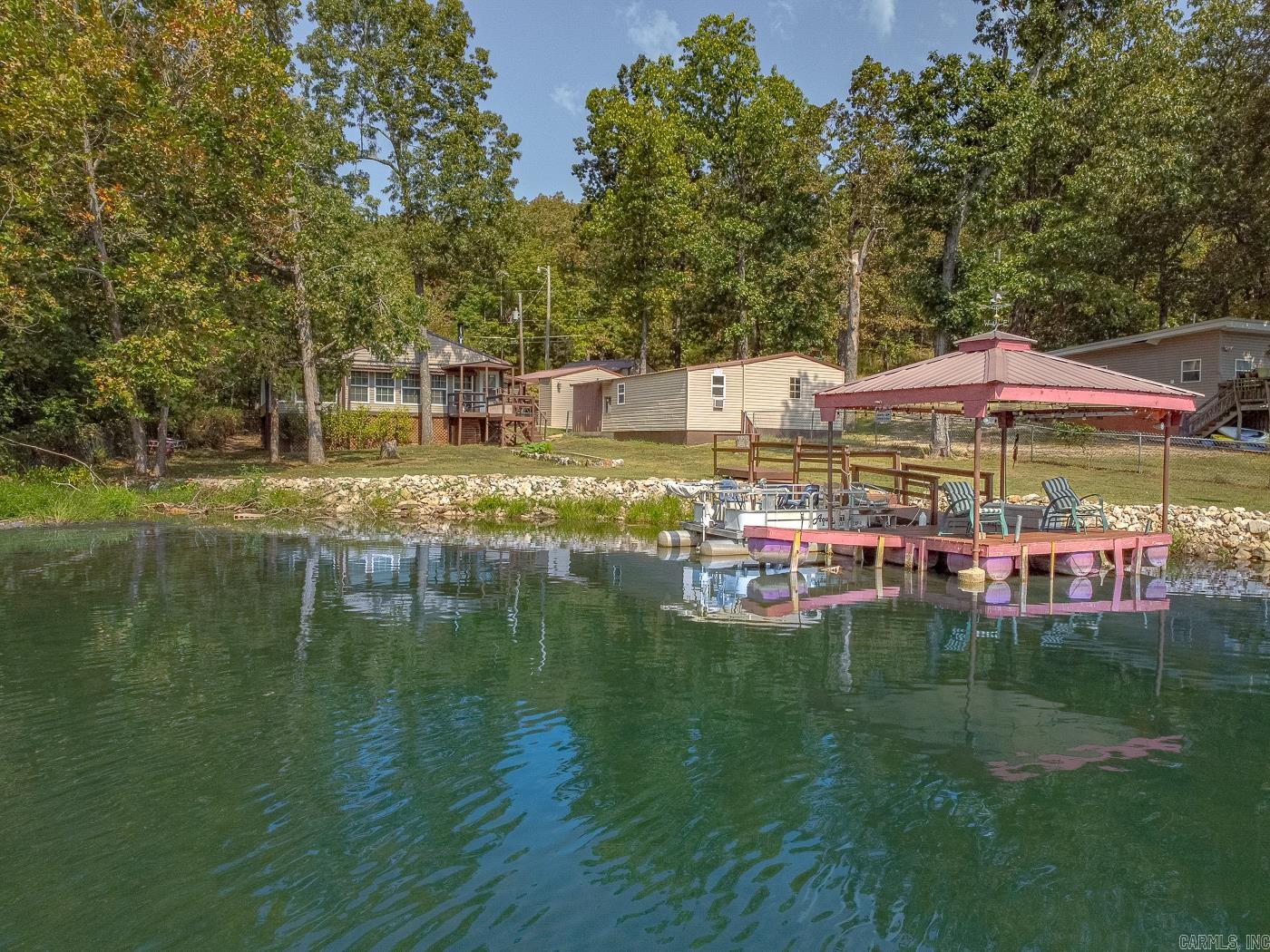 21 W Lakeshore Dr  Highland, AR