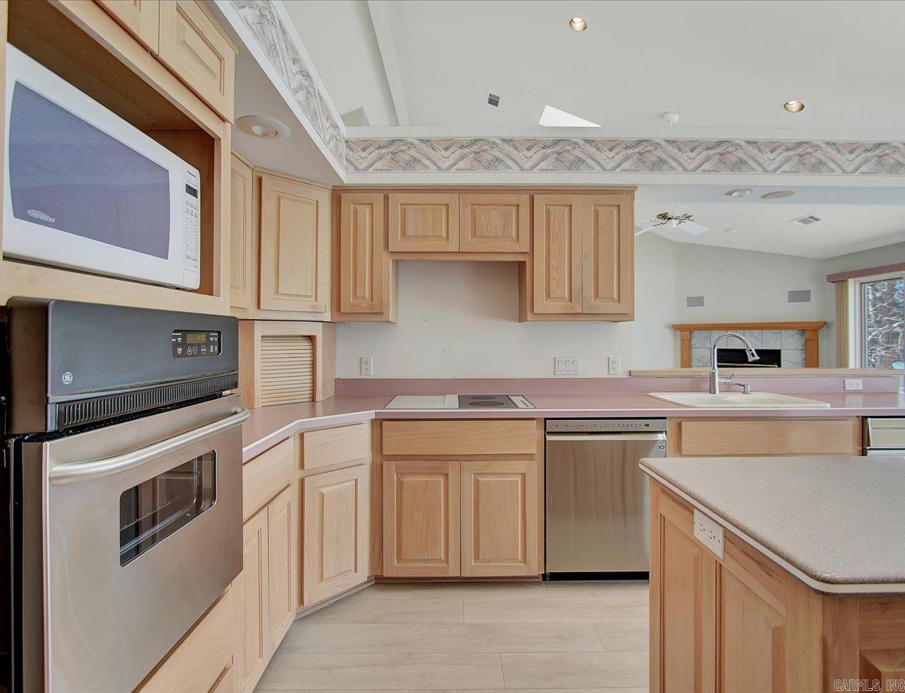 10 Adaja  Hot Springs Village, AR