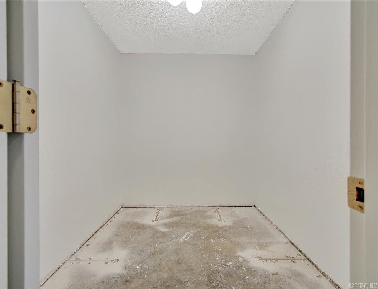 10 Adaja  Hot Springs Village, AR