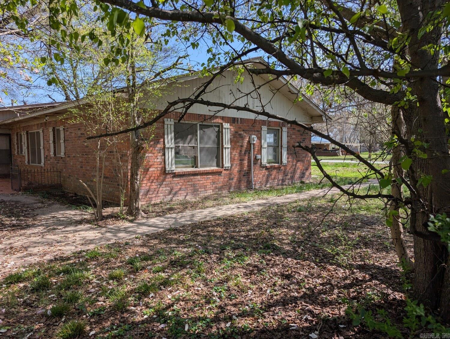 405 W Jackson  Gould, AR