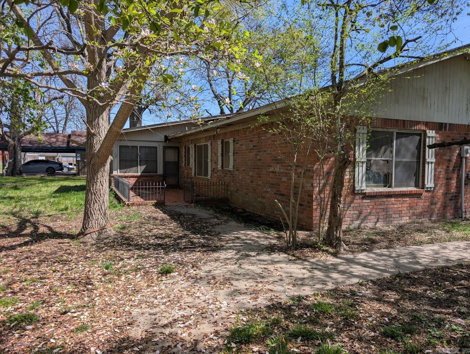 405 W Jackson  Gould, AR