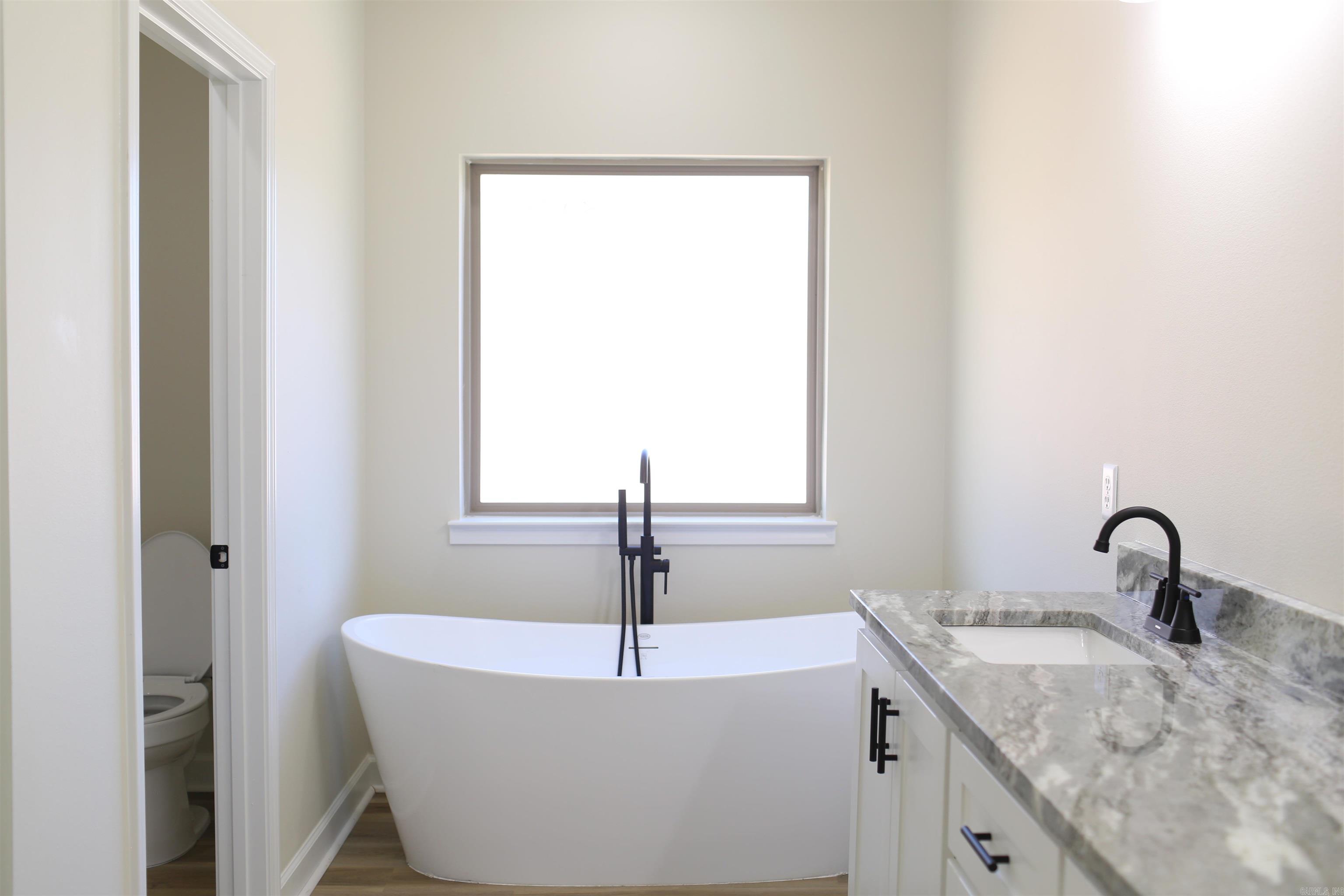 1123 E Carmichael  Cabot, AR