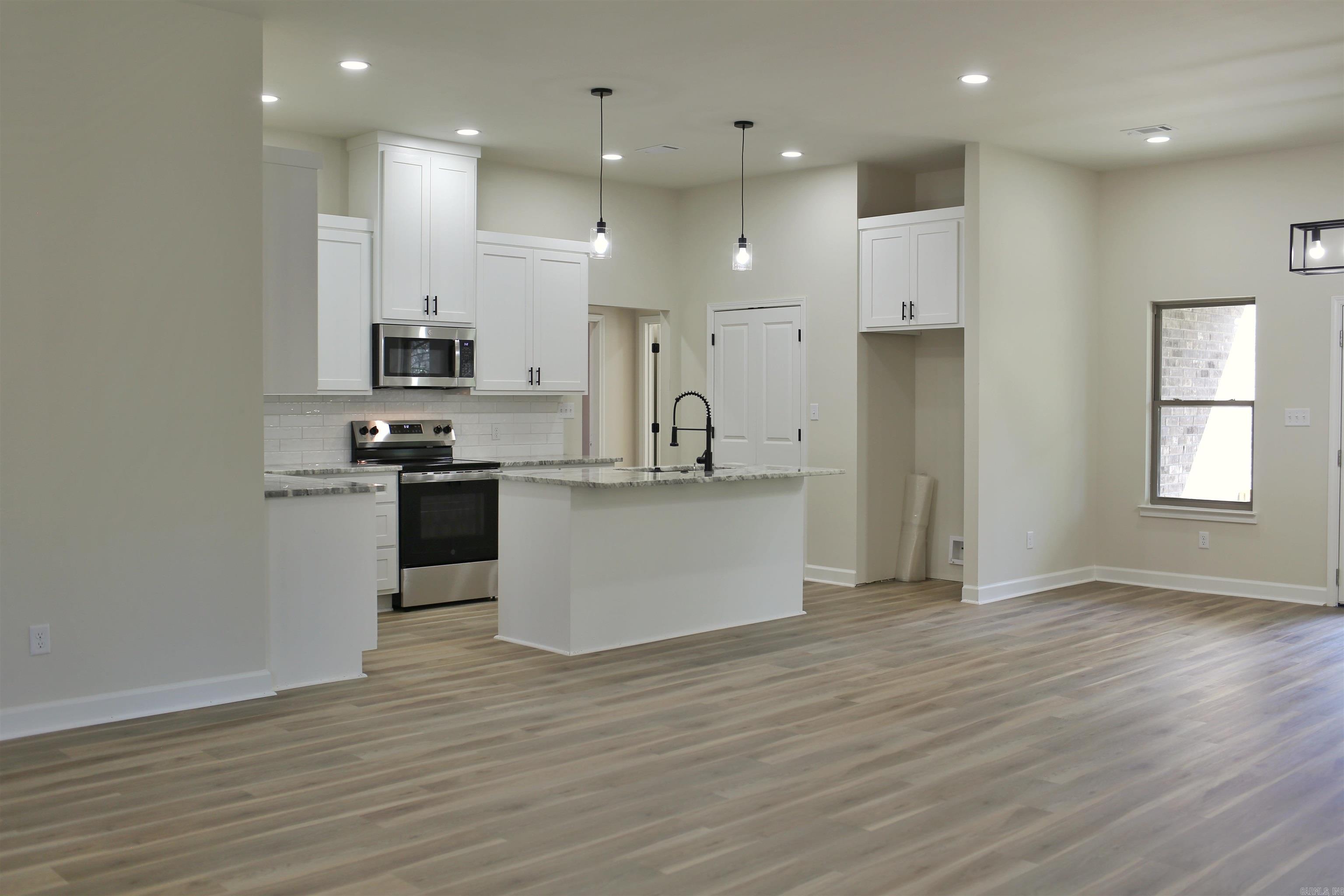 1123 E Carmichael  Cabot, AR